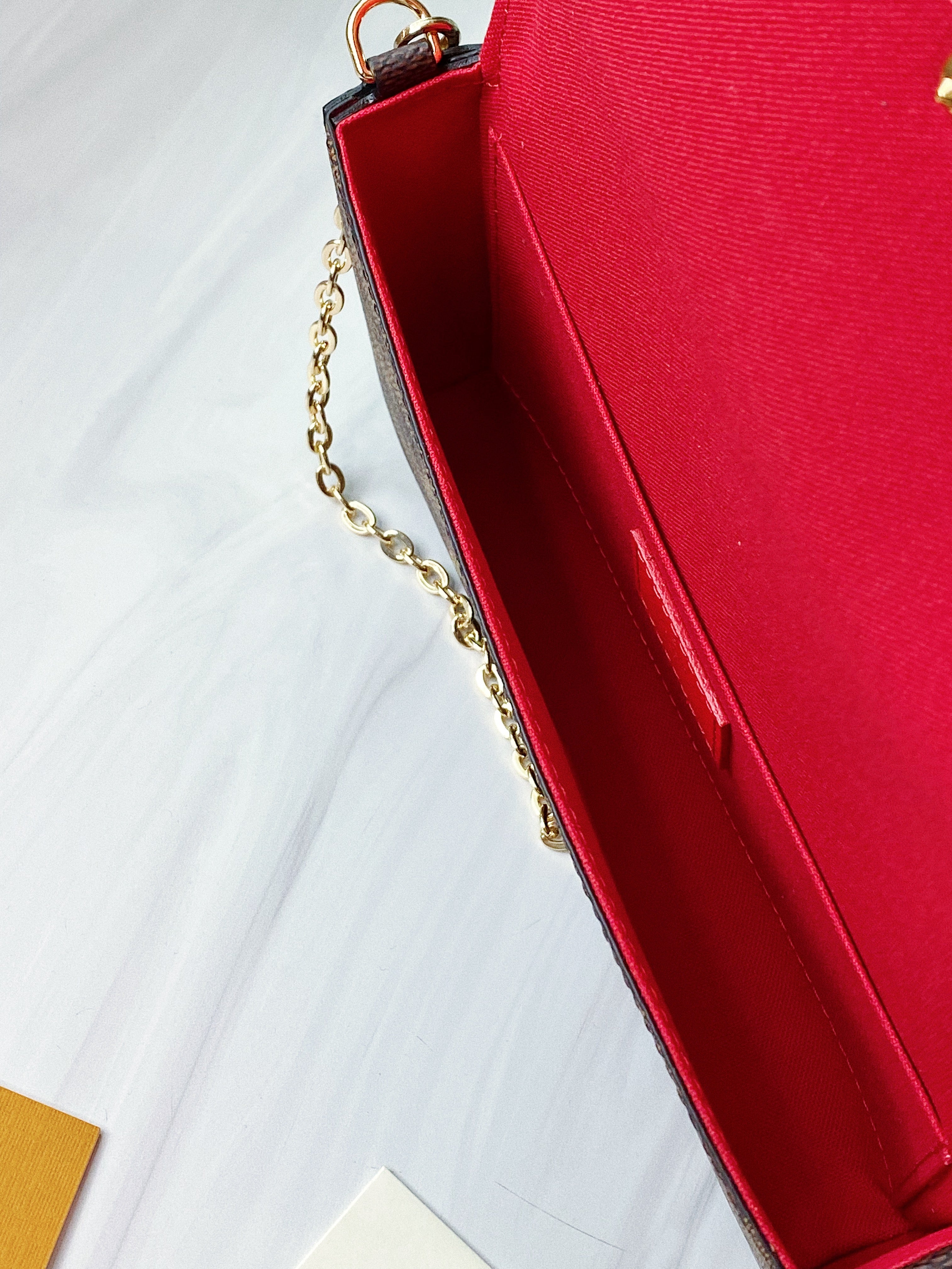 [TOP] Louis Vuitton LV £V Felicie Damier Ebene Bag 21X12X3cm - Red