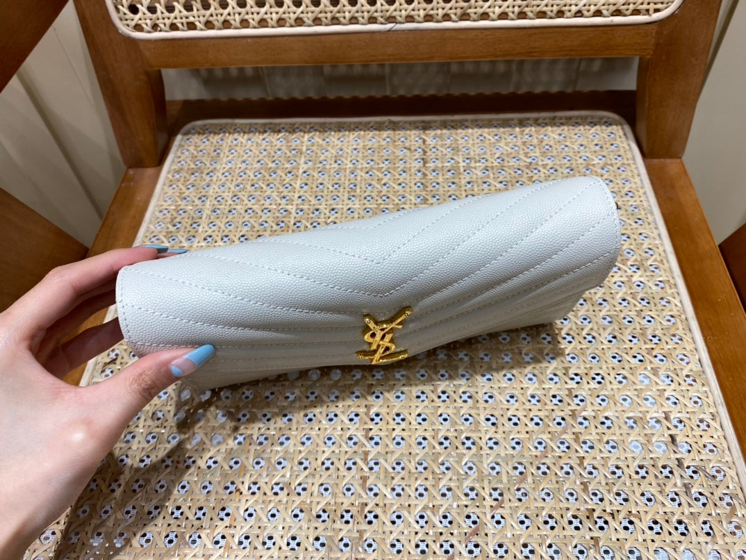[TOP] Yves Saint Laurent YSL Woc Matelasse Medium Bag - White GHW