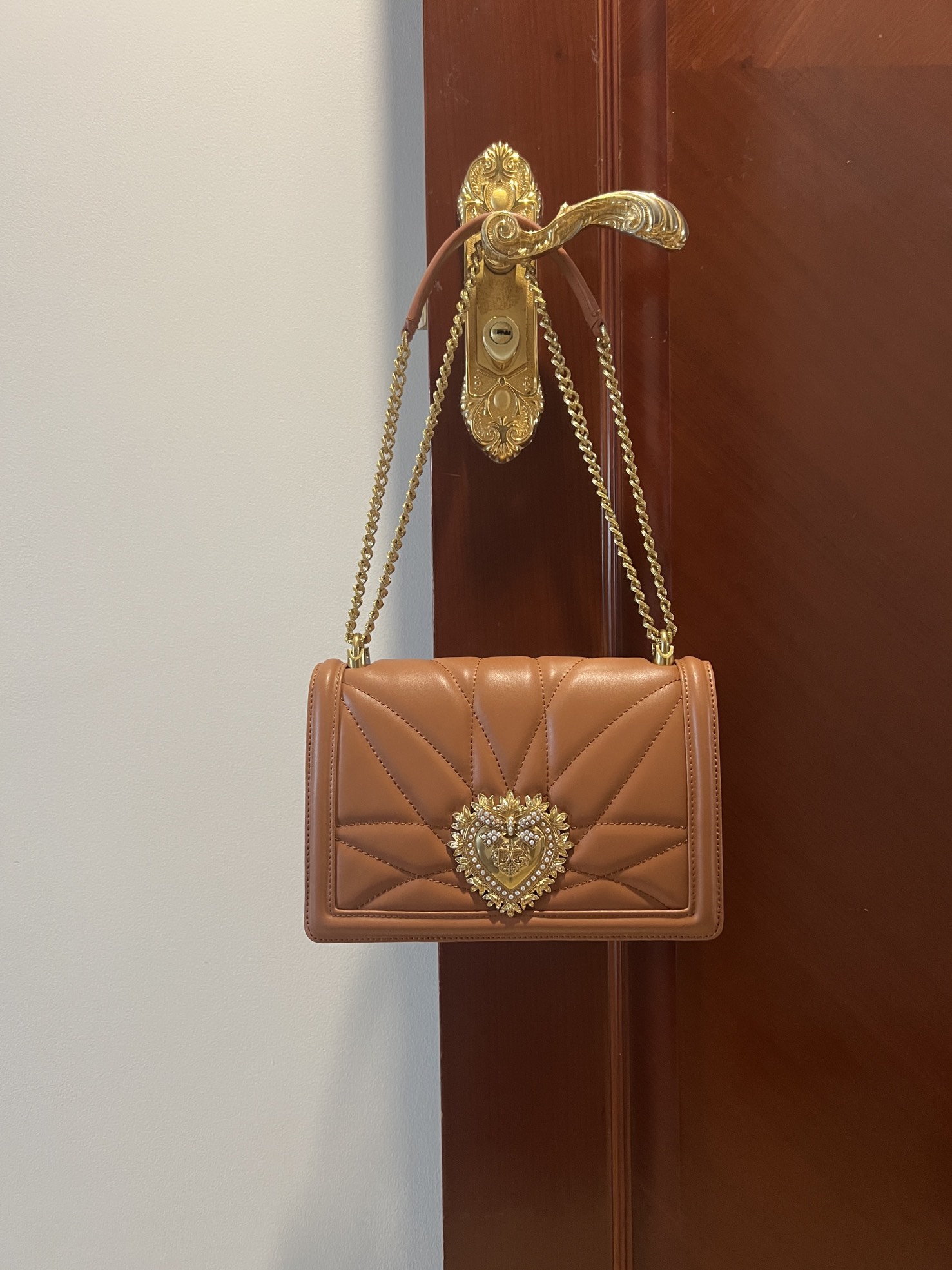 [TOP] Dolce & Gabbana D&G Nappa Leather Devotion Bag 26X18X7.5 - 3 Color