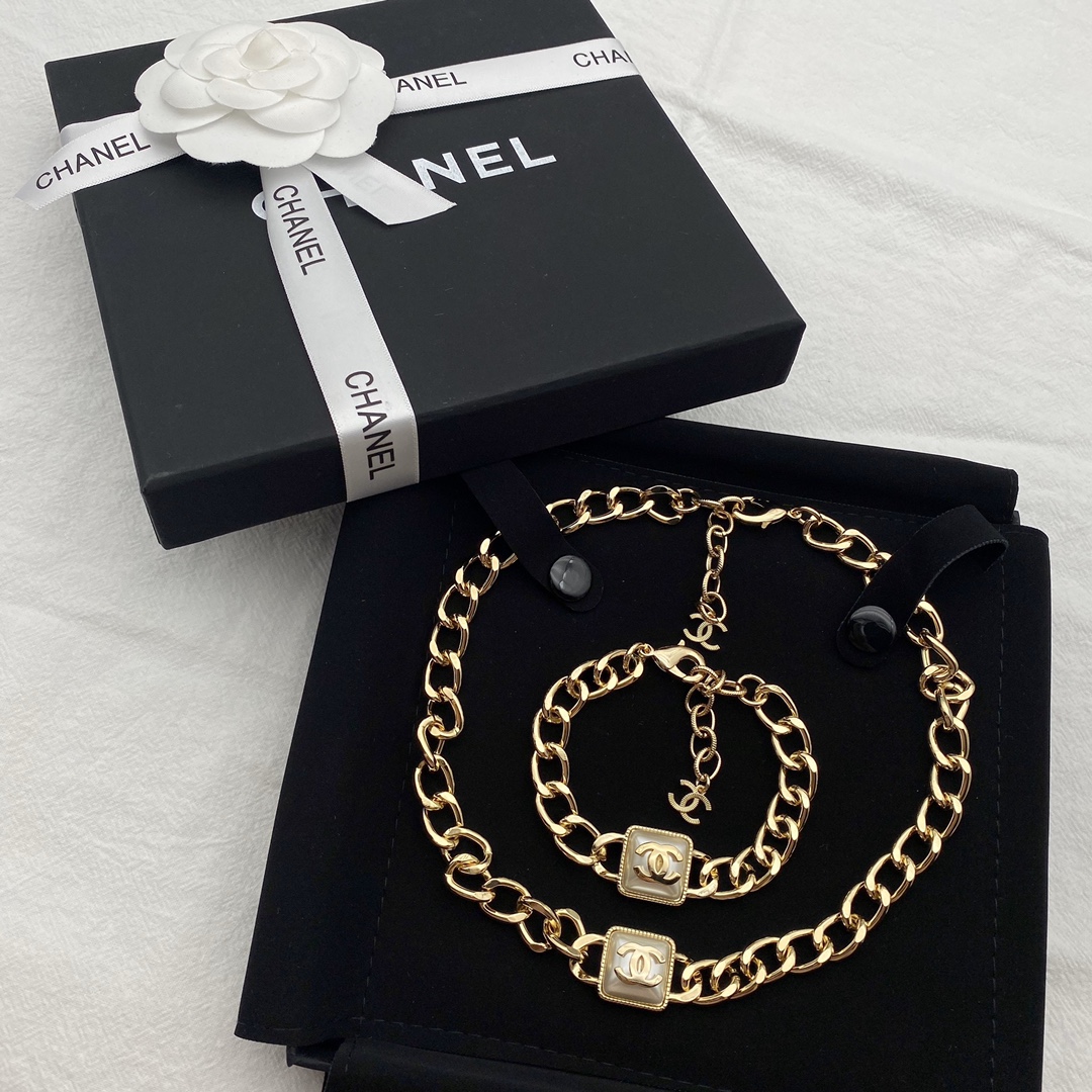 [TOP] CHANEL Choker Necklace Bracelet Set