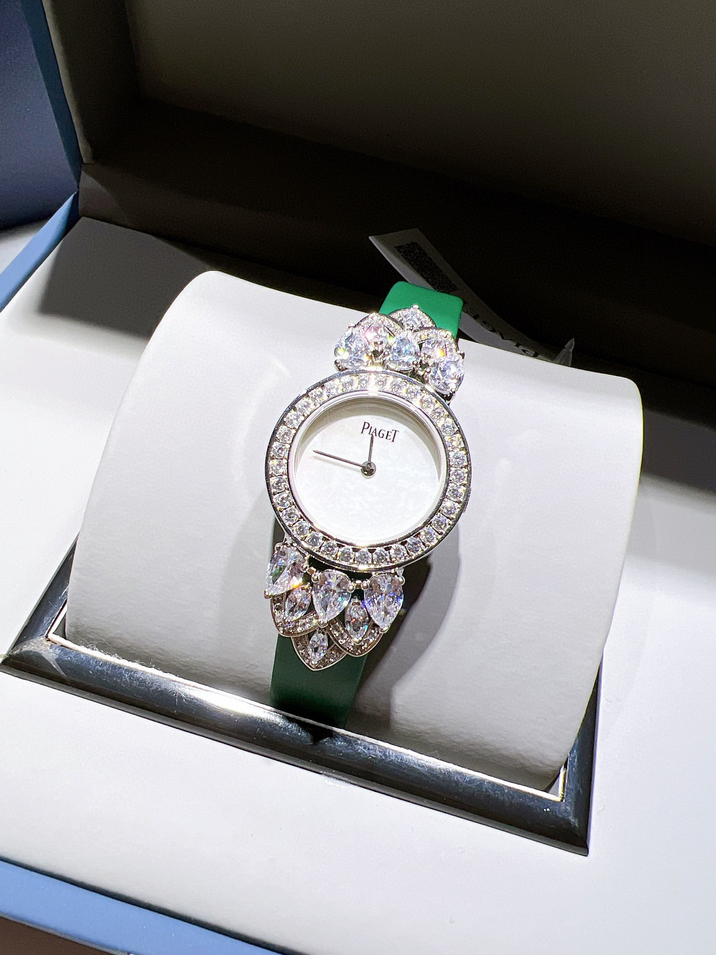 [TOP] PIAGET Teasures Green Leather Watch - Diamonds/Beryl