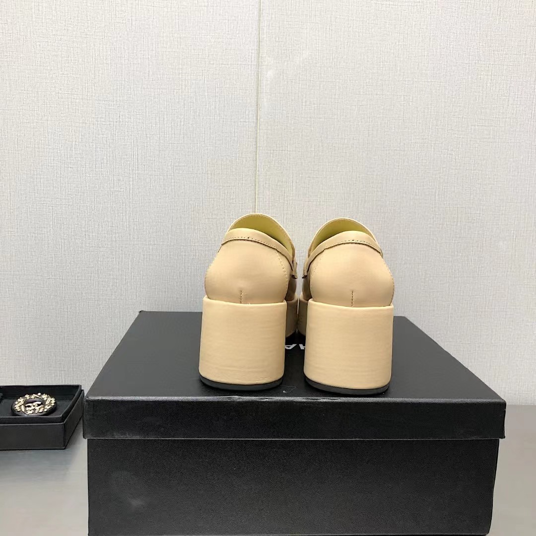 [TOP] CHANEL Leather Loafers Double C Logo - Black/Beige