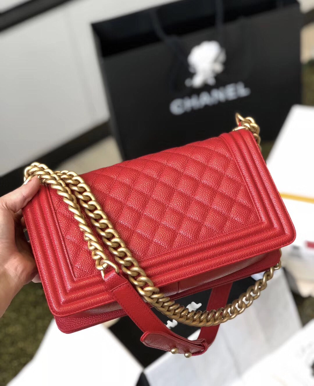 [TOP] CHANEL Le Boy Bag Caviar Medium 25cm - Red & GHW