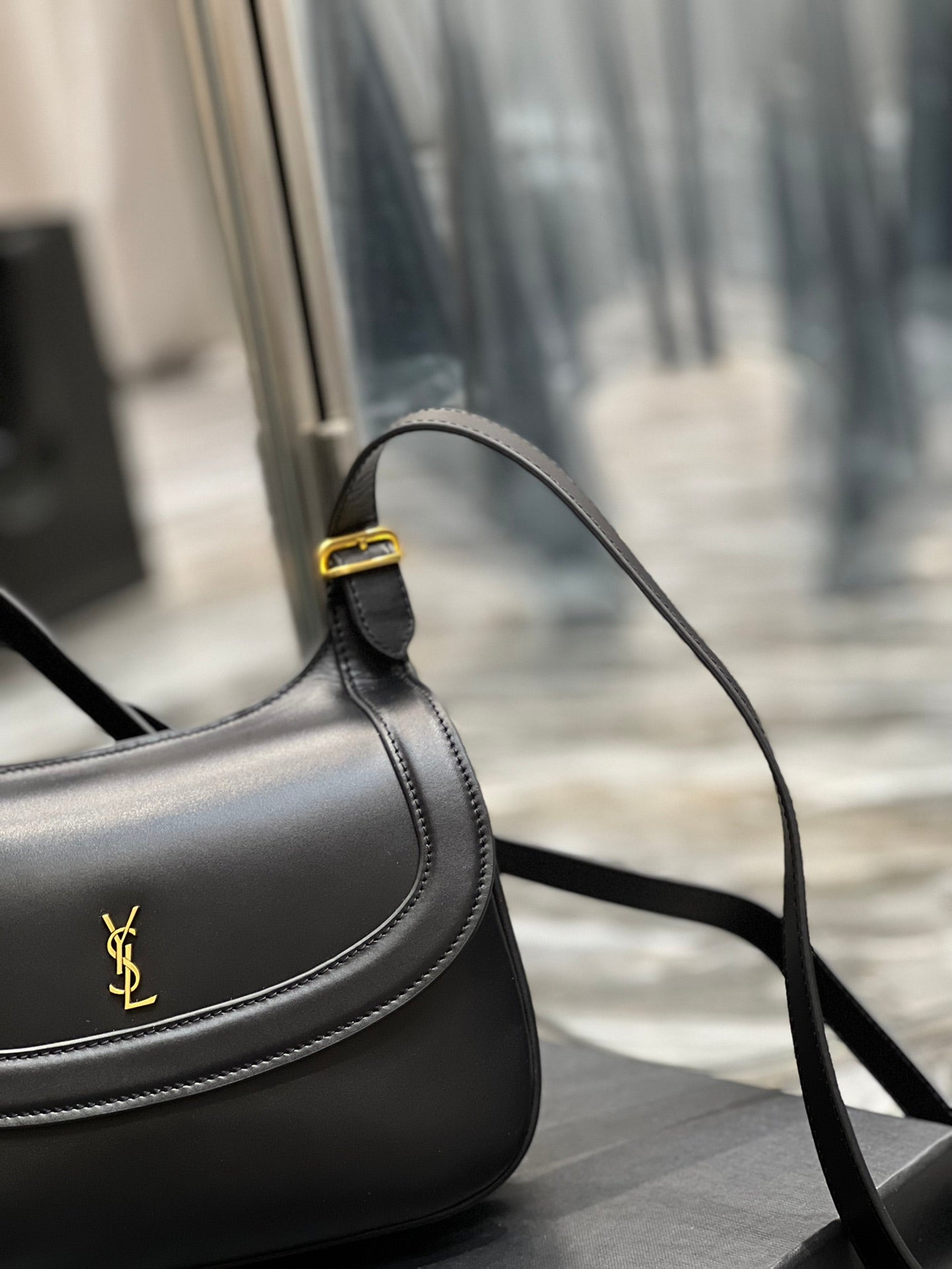 [TOP] Yves Saint Laurent YSL Charlie Small Shoulder Bag - Black