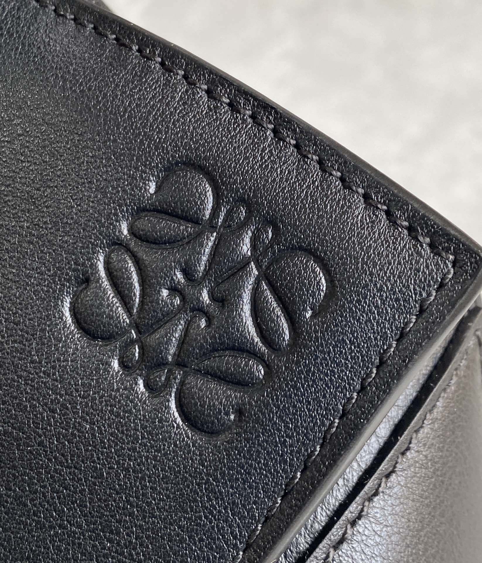 [TOP] LOEWE Puzzle Bag 24*10*14cm/30*12*19cm - Black