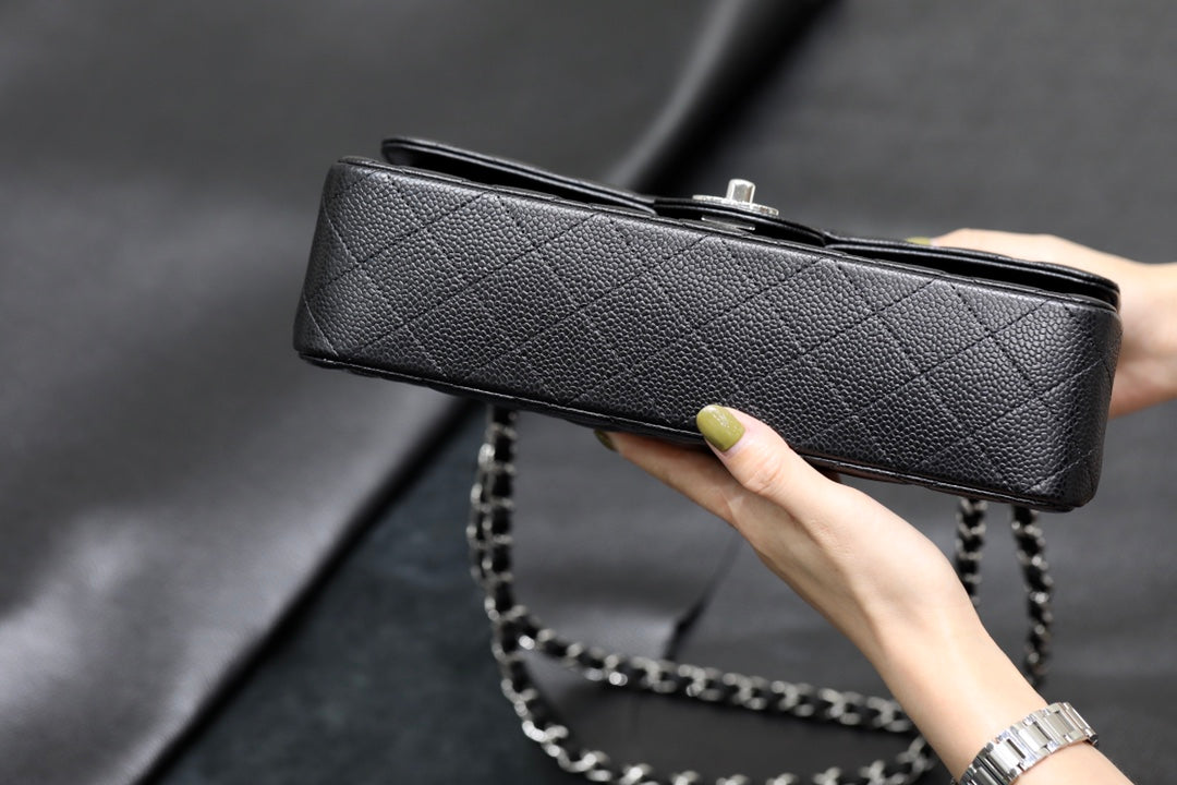 [TOP] CHANEL Classic Flap Bag Caviar Medium 25.5cm – Black & SHW