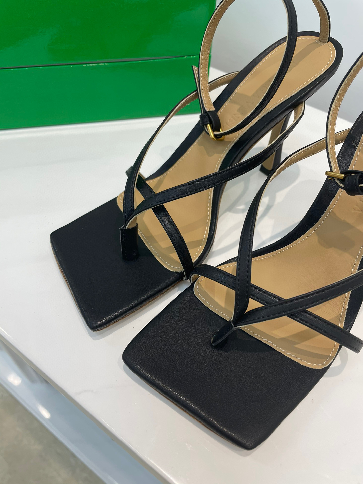 [TOP] Bottega Veneta BV Leather sandals Stretch Strap Sandal - 12 Colours