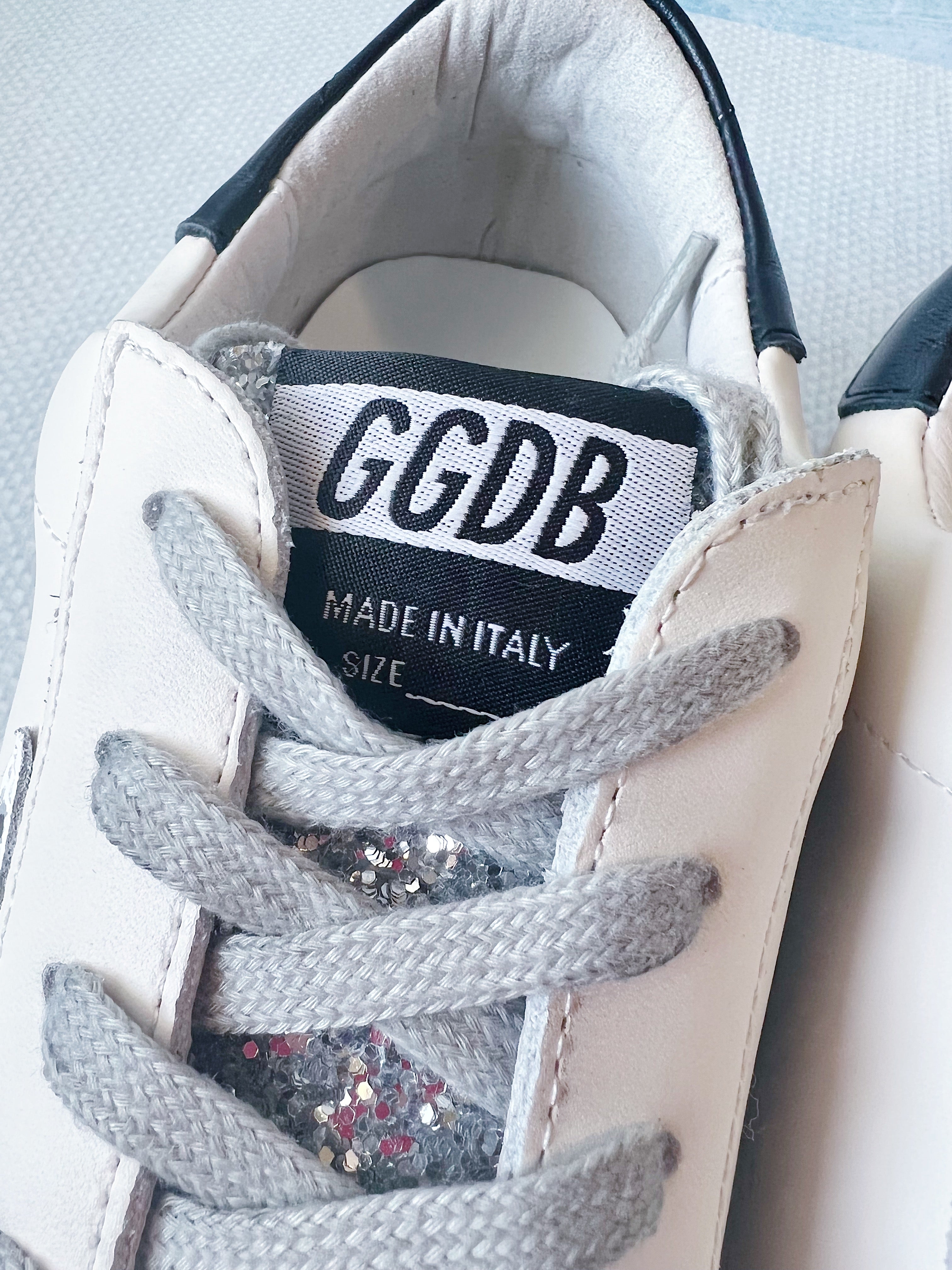 [TOP] GGDB Glittery Sneakers w Stripes Star - White