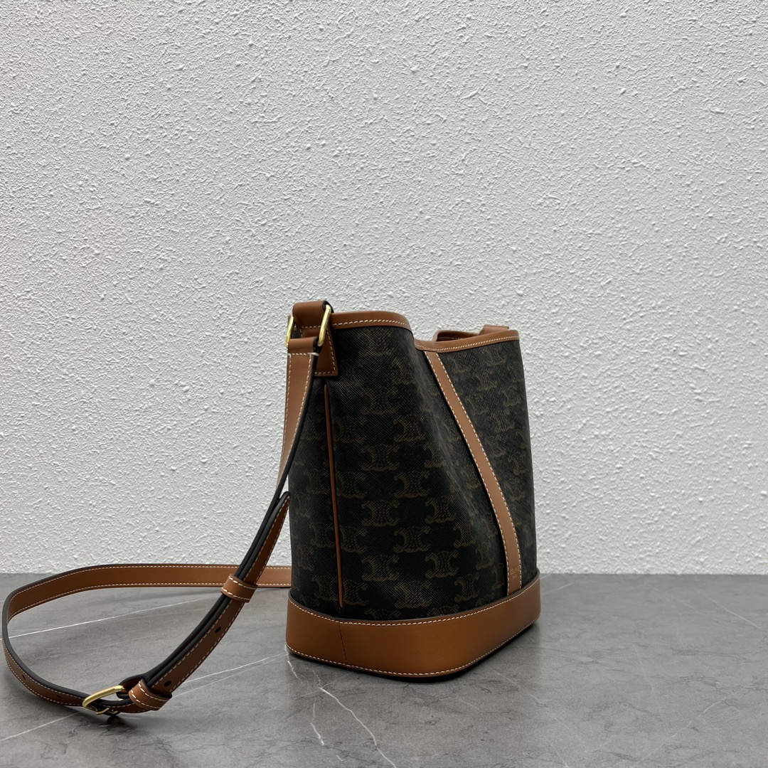 [TOP] CELINE Cuir Triomphe Monogram Bag 26×22×13