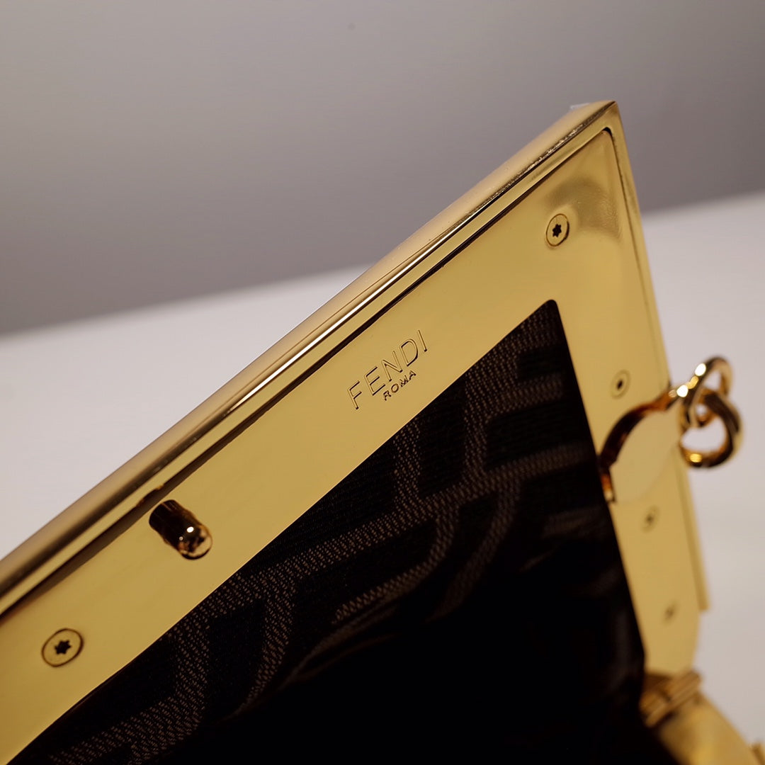 [TOP] FENDI FENDI First Small Bag - Brown