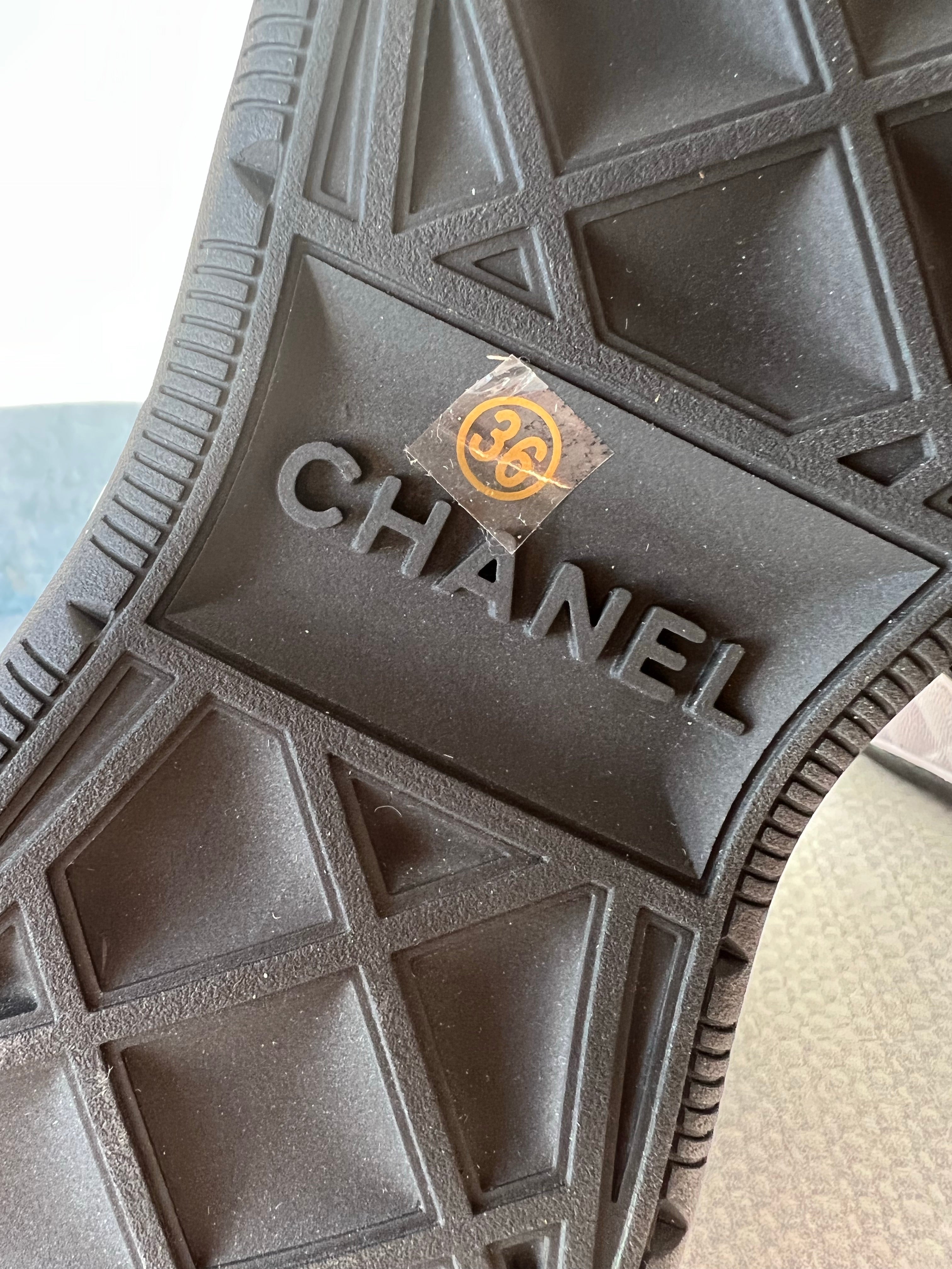 [TOP] CHANEL Tennis Shoes - Black