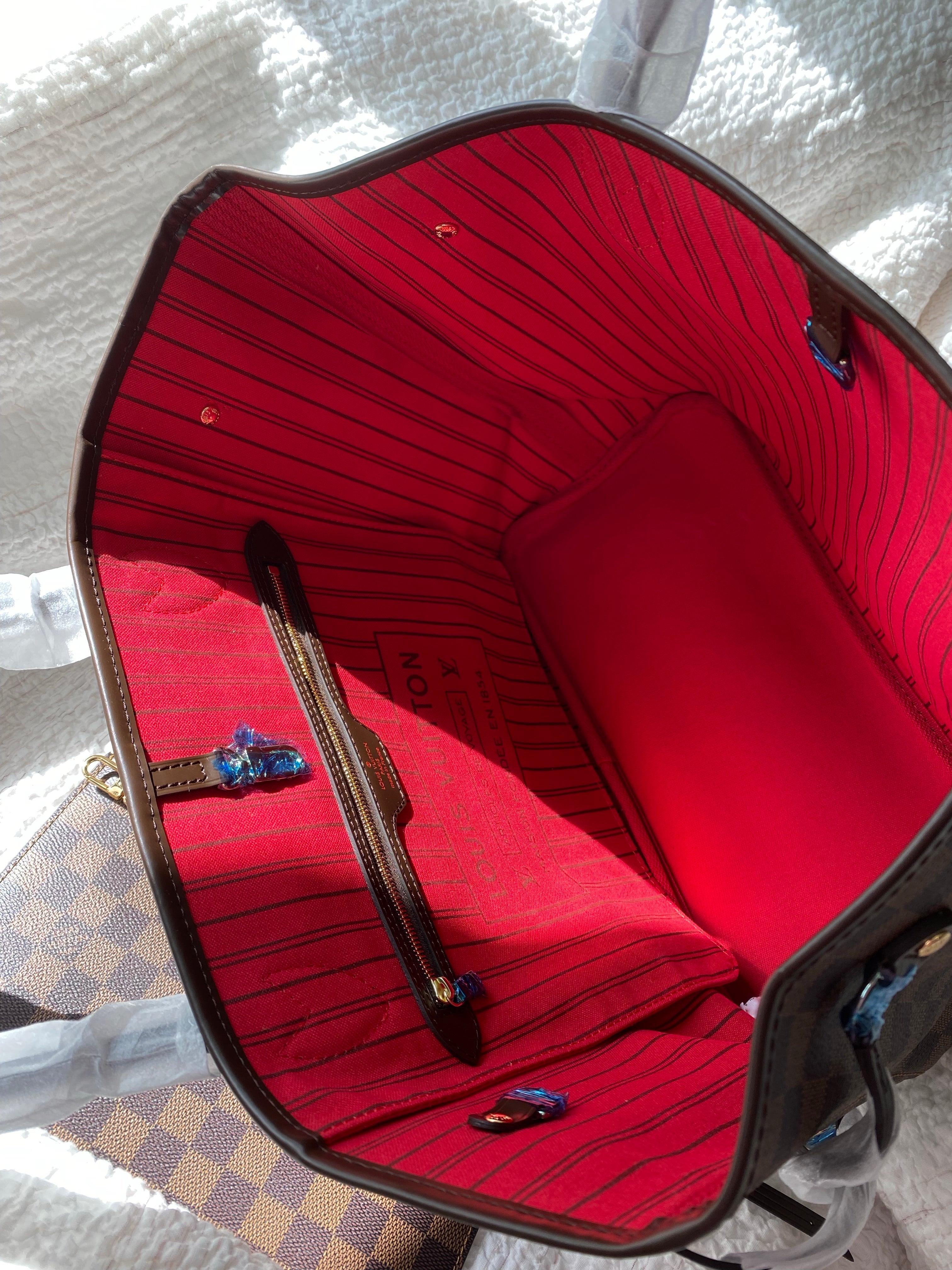 [TOP] Louis Vuitton LV £V Neverful MM Damier Ebene - Red Interior