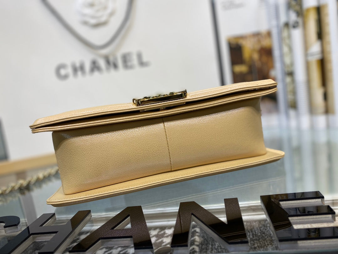[TOP] CHANEL Le Boy Bag Caviar Skin Medium 25cm - Beige