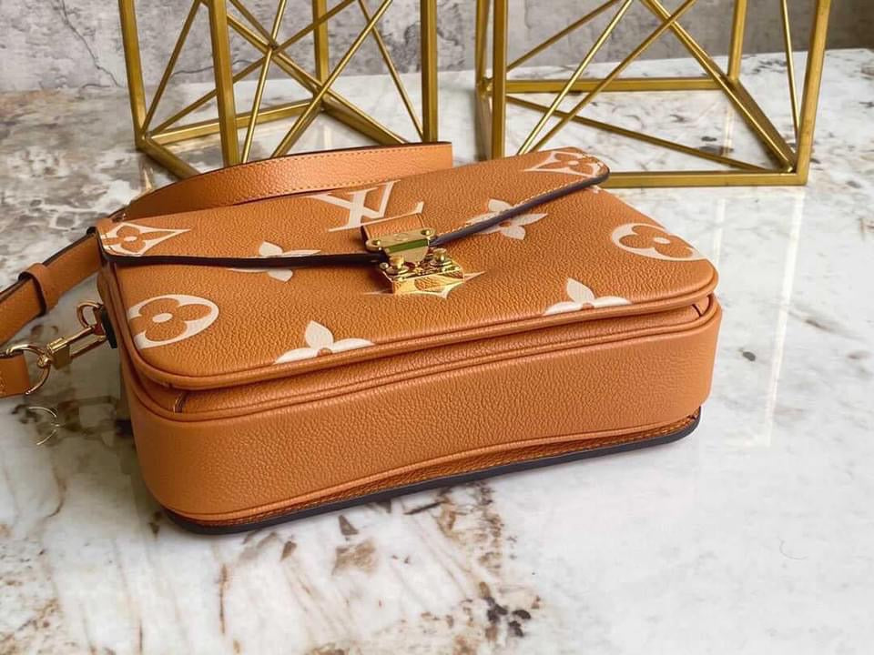 [TOP] Louis Vuitton LV  Metis Giant Monogram Empreinte 2 Tones  25X19X7cm - Caramel