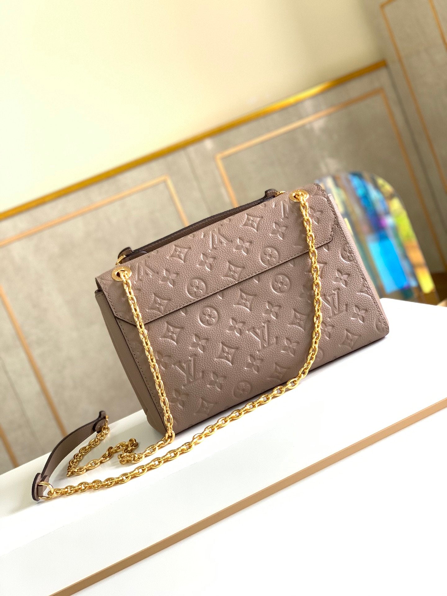 [TOP] Louis Vuitton LV Vavin 25.0 x 17.0 x 9.5 cm - Taupe
