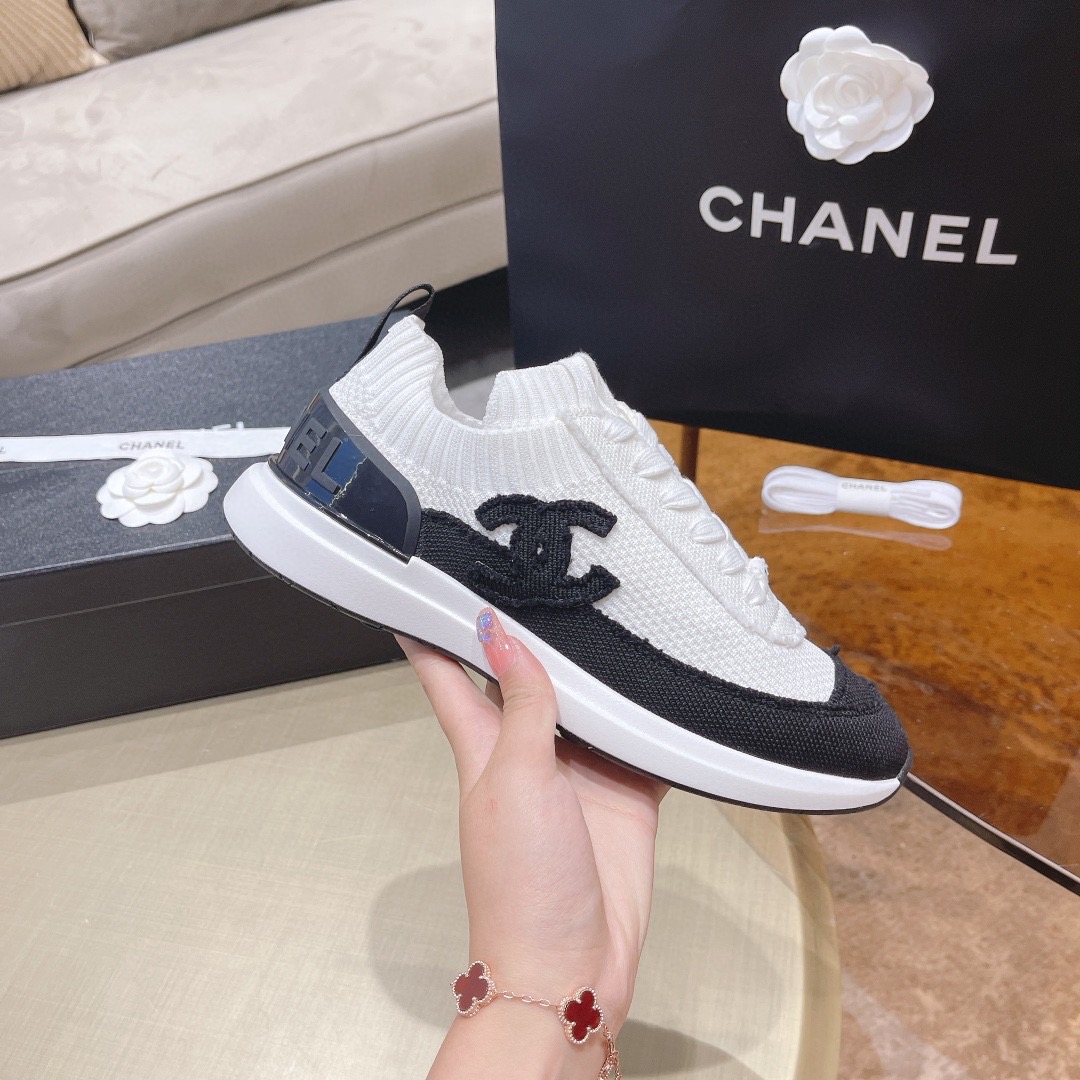 [TOP] CHANEL Sneaker - White & Black