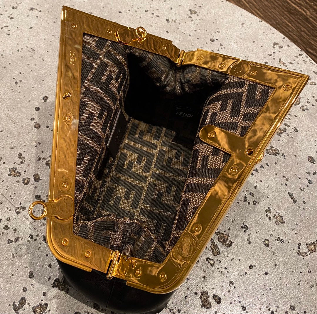 [TOP] FENDI FENDI Small First Bag - Black