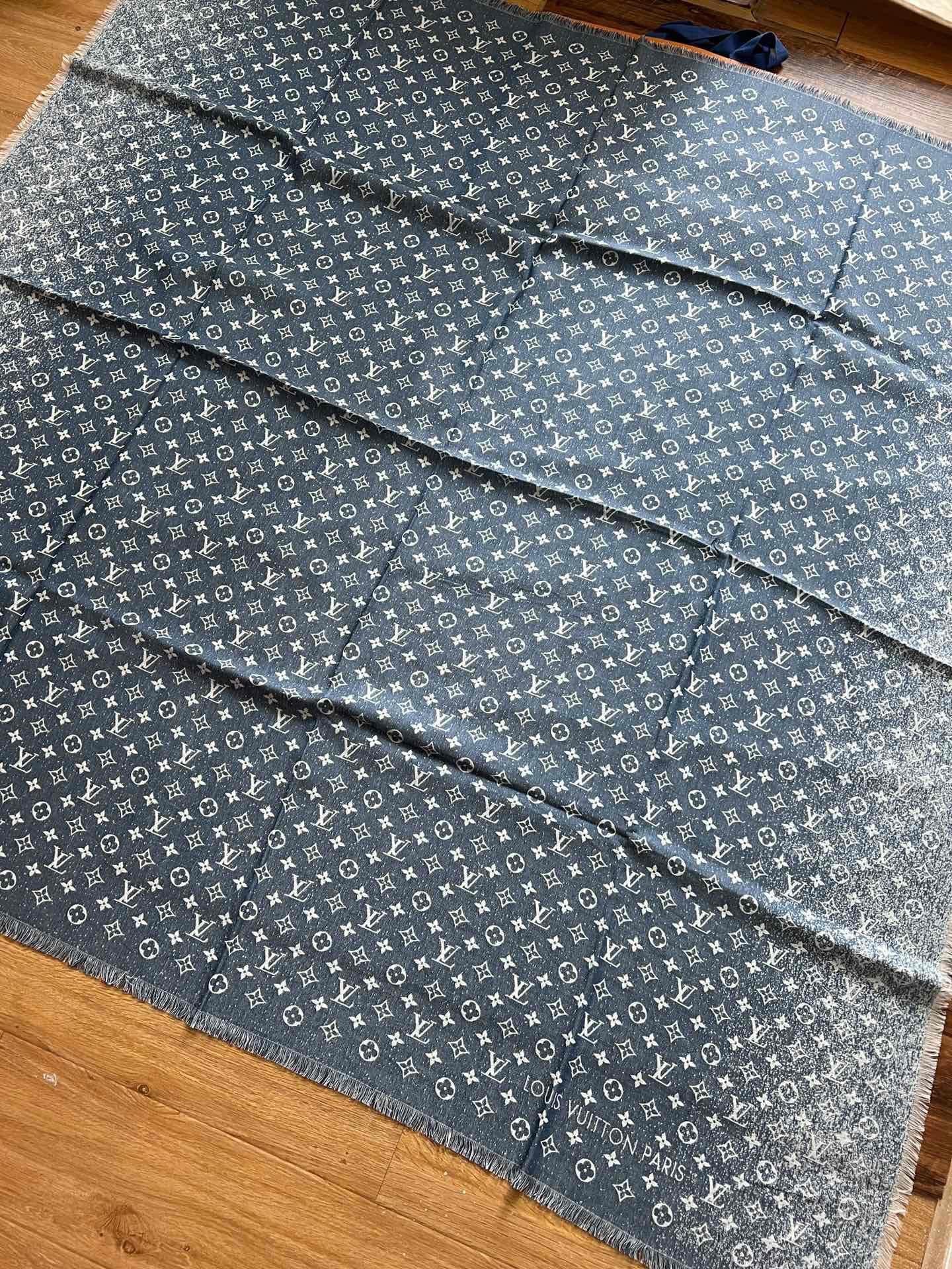 [TOP] Louis Vuitton LV L*V Monogram Classic Presbyopia Retro Gradient Jacquard - Blue