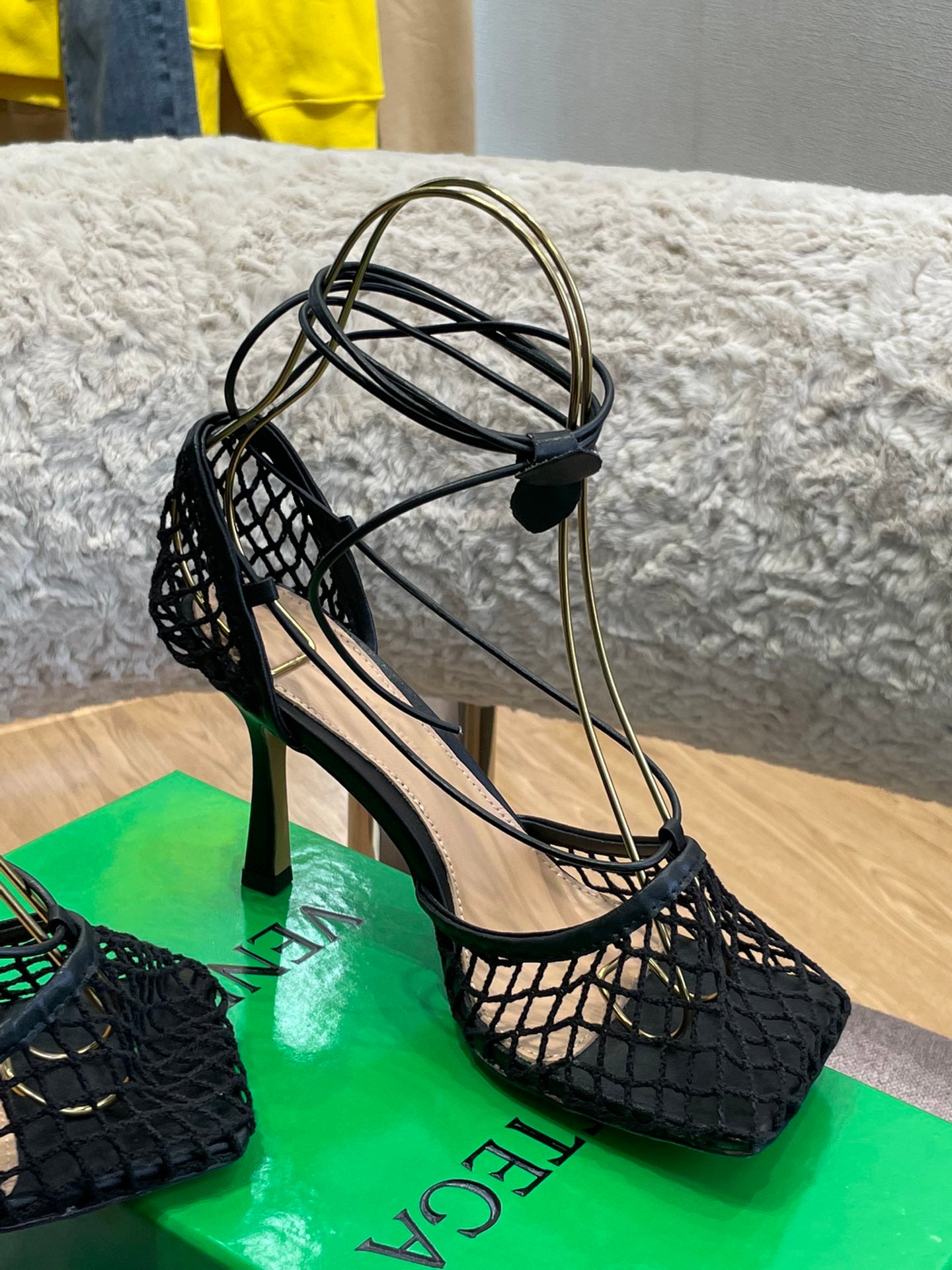 [TOP] Bottega Veneta BV Stretch High Heels - Black