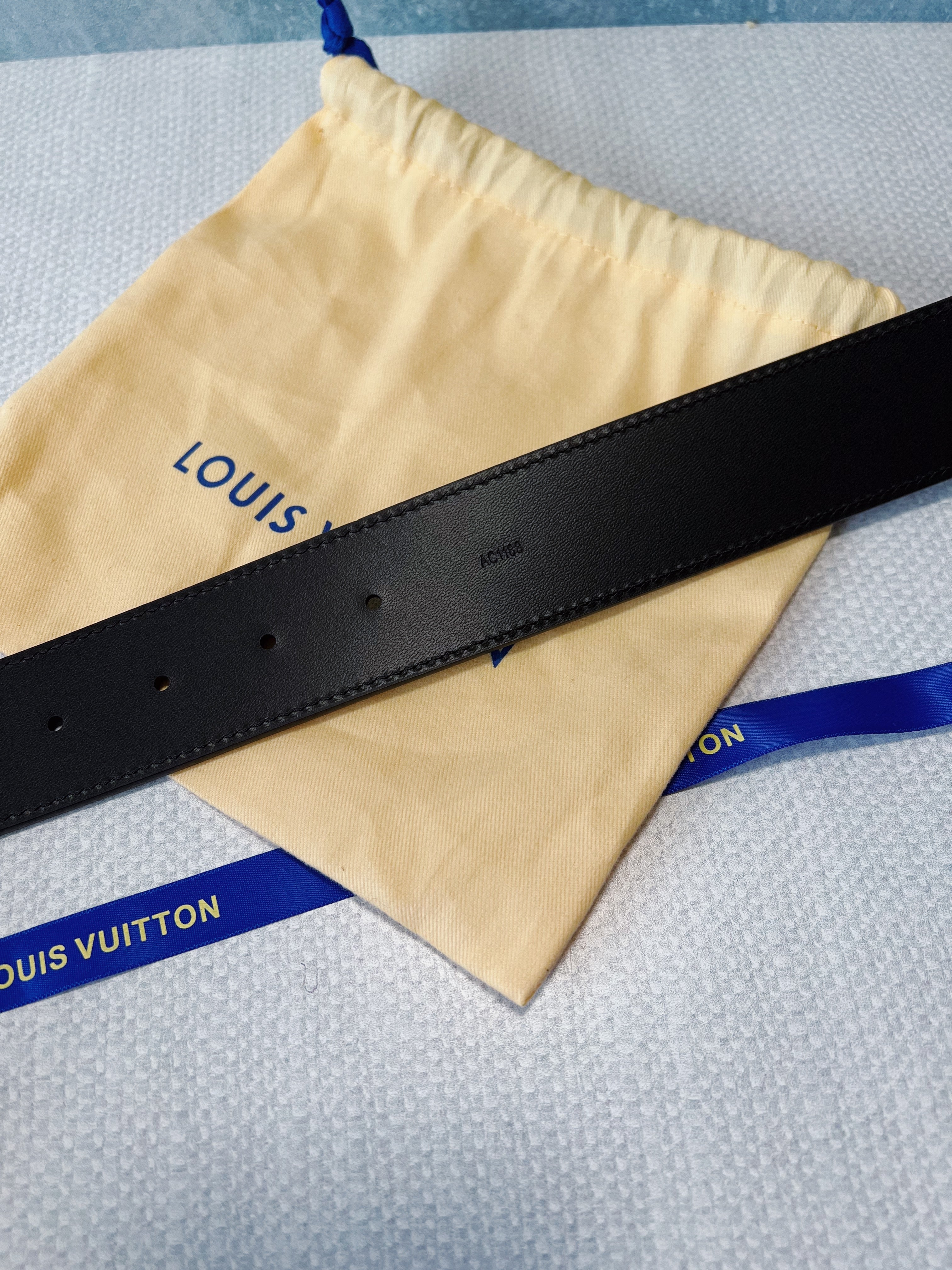 [TOP] Louis Vuitton LV L*V Epi Leather Belt - Black w SHW