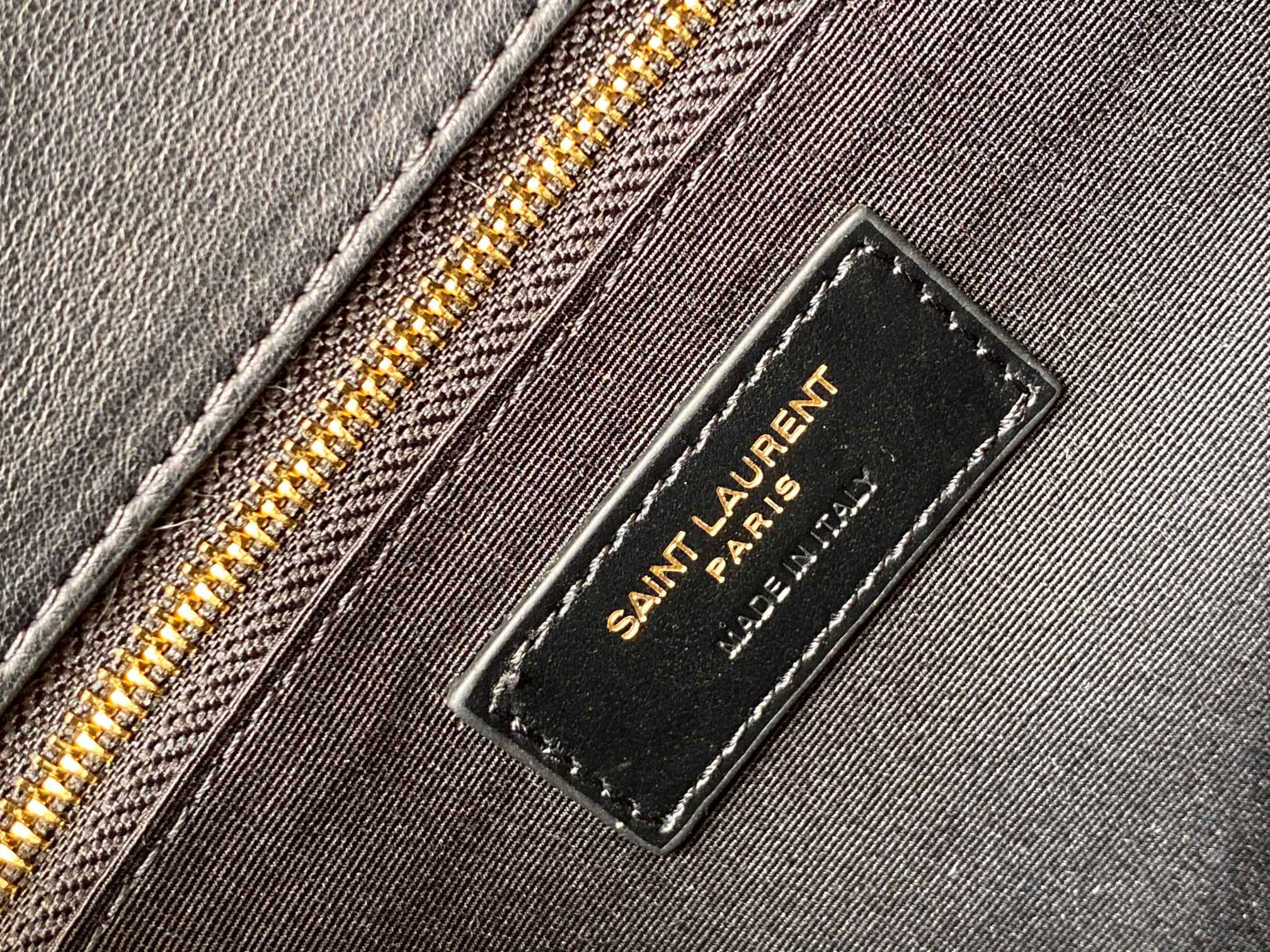 [TOP] Yves Saint Laurent YSL Becky Bag Lambskin 25CM - Black/White