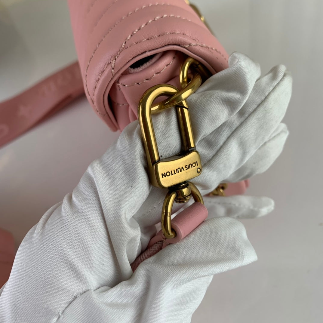 [TOP] Louis Vuitton LV L*V New Wave Multi Pochette 21X12X3cm - Pink