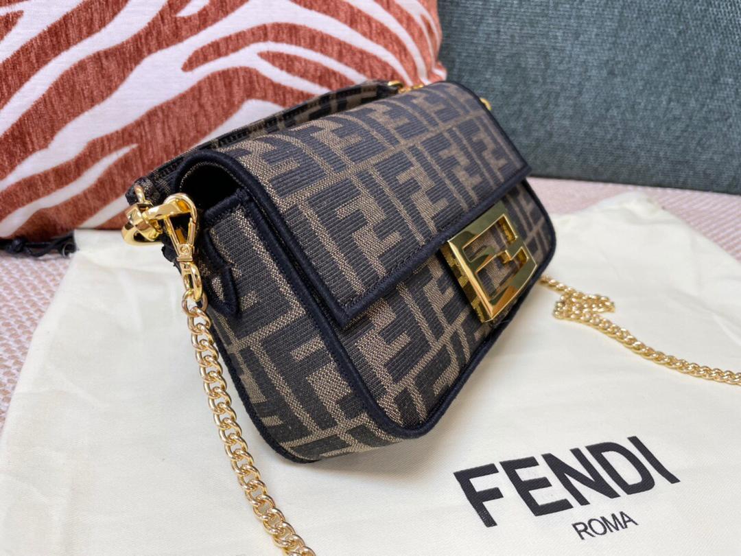 [TOP] FENDI FENDI Baguette Mini Canvas Bag
