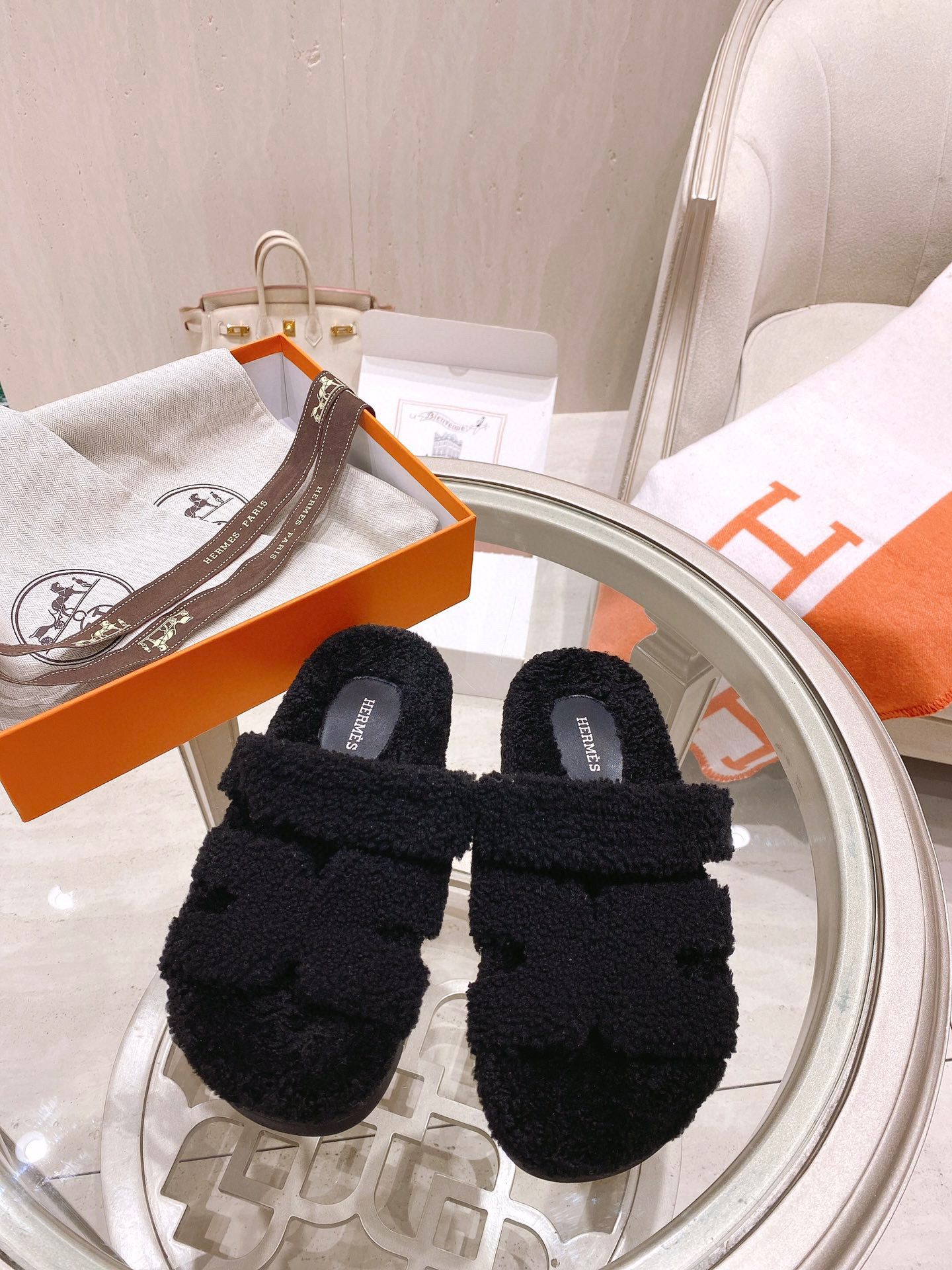 [TOP] HERMES Chypre Fur Sandal - 10 Colours