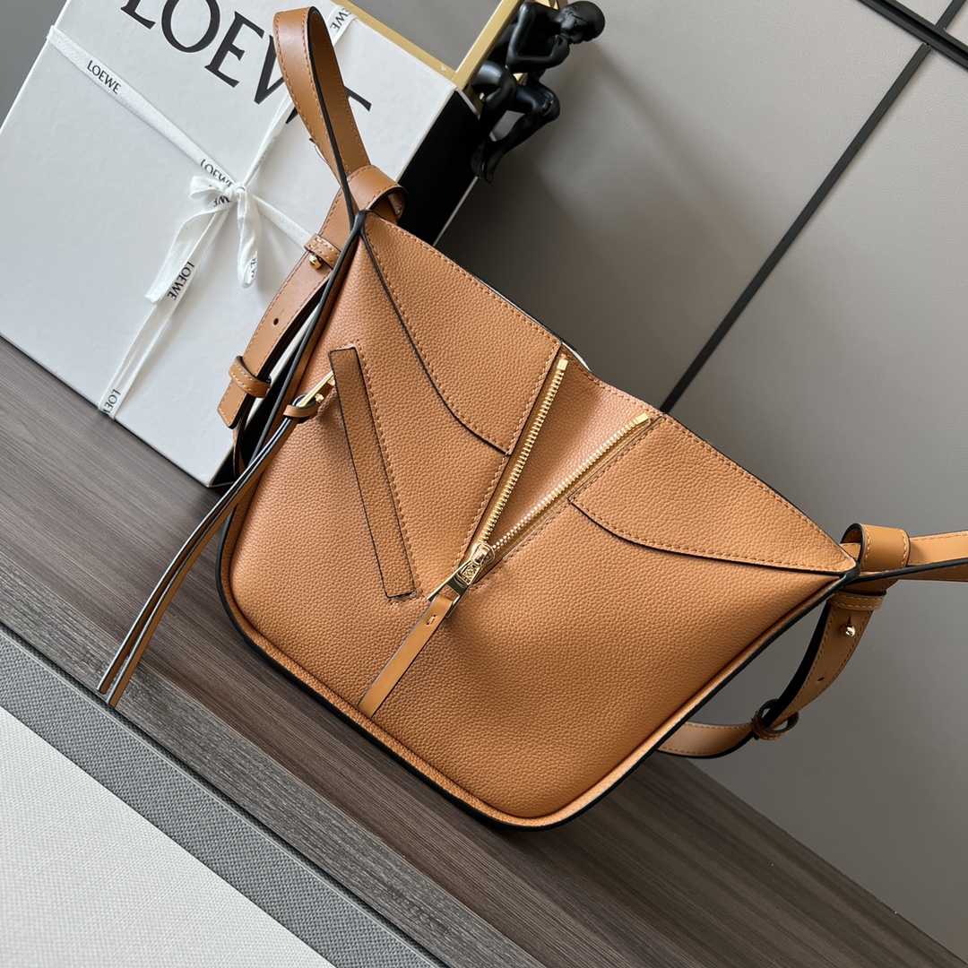 [TOP] LOEWE Calfskin Hammock Bag 20*19*14/29*14*26cm - Brown