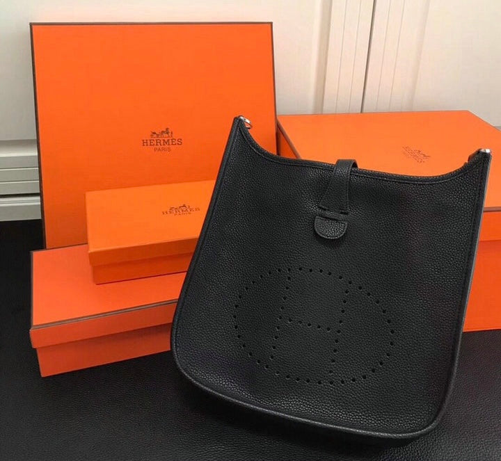 [TOP] HERMES Evelyne 28cm - Black