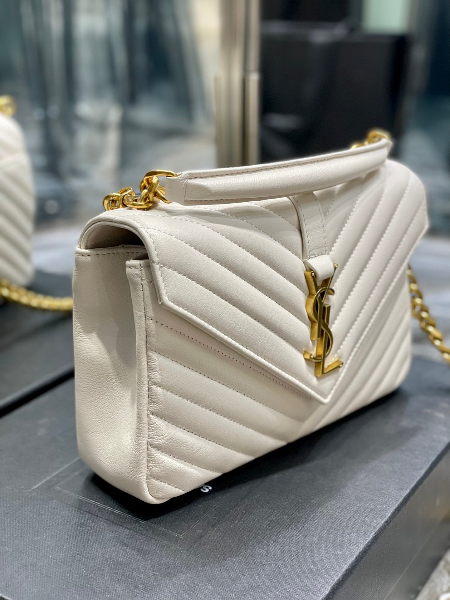 [TOP] Yves Saint Laurent YSL Small College Bag - Off White