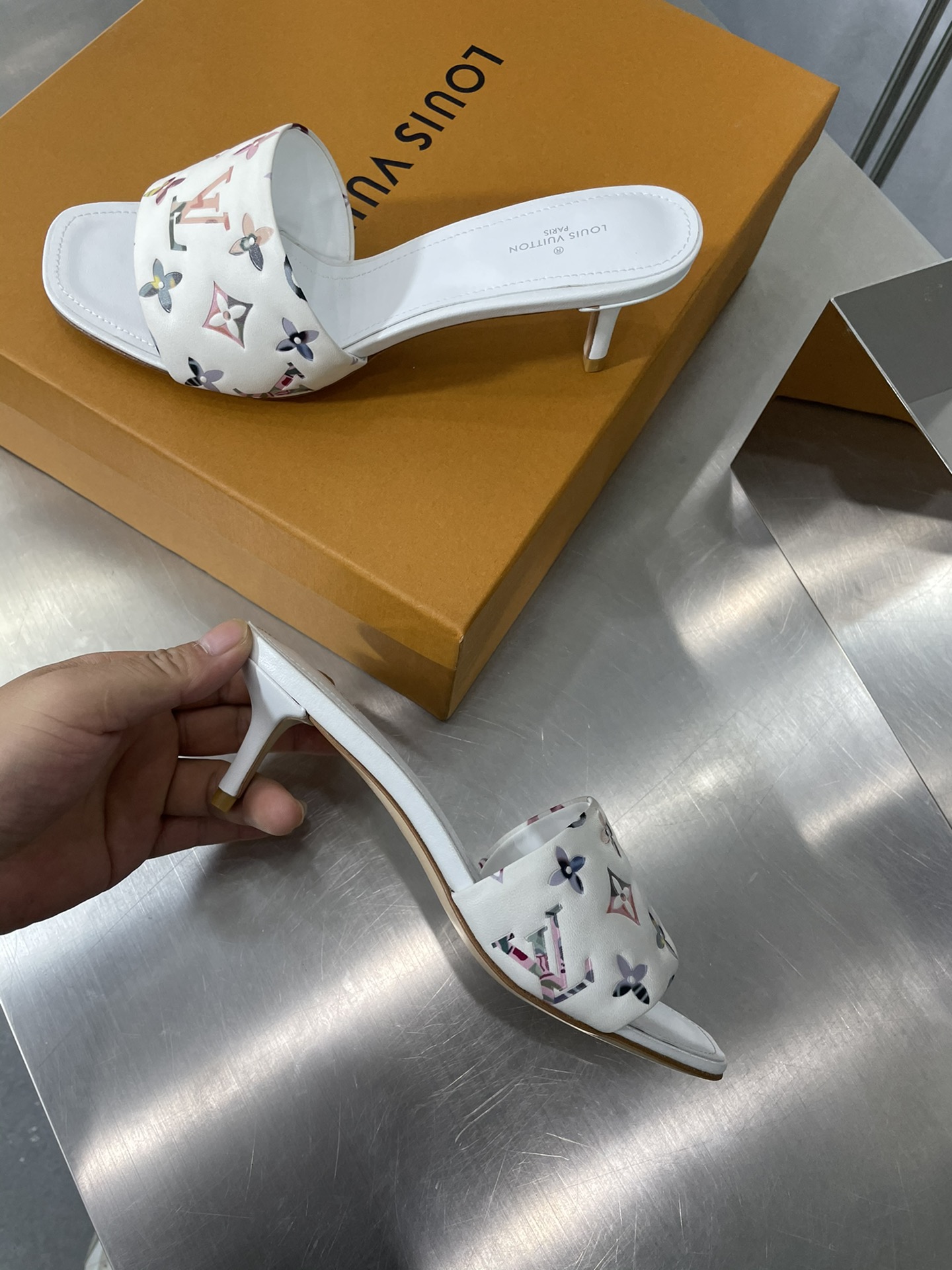 [TOP] Louis Vuitton LV Monogram High Heels - 4 Color