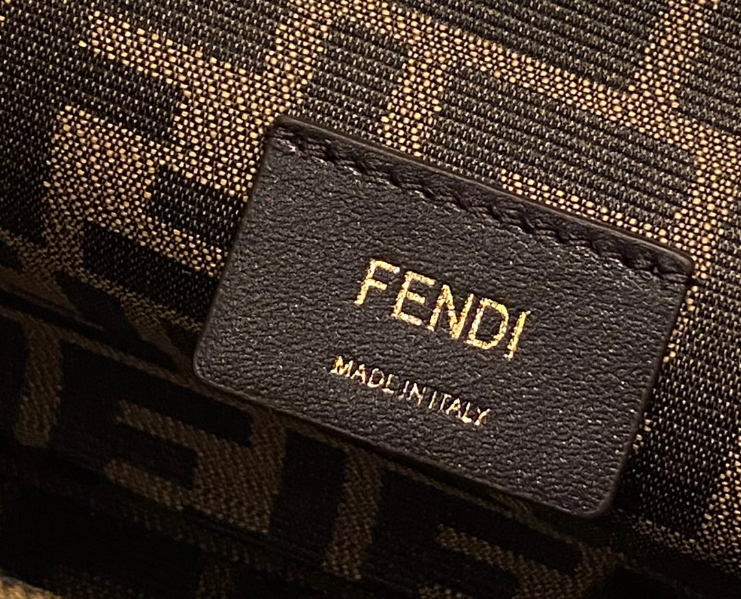 [TOP] FENDI  First Small Bag - Light Brown