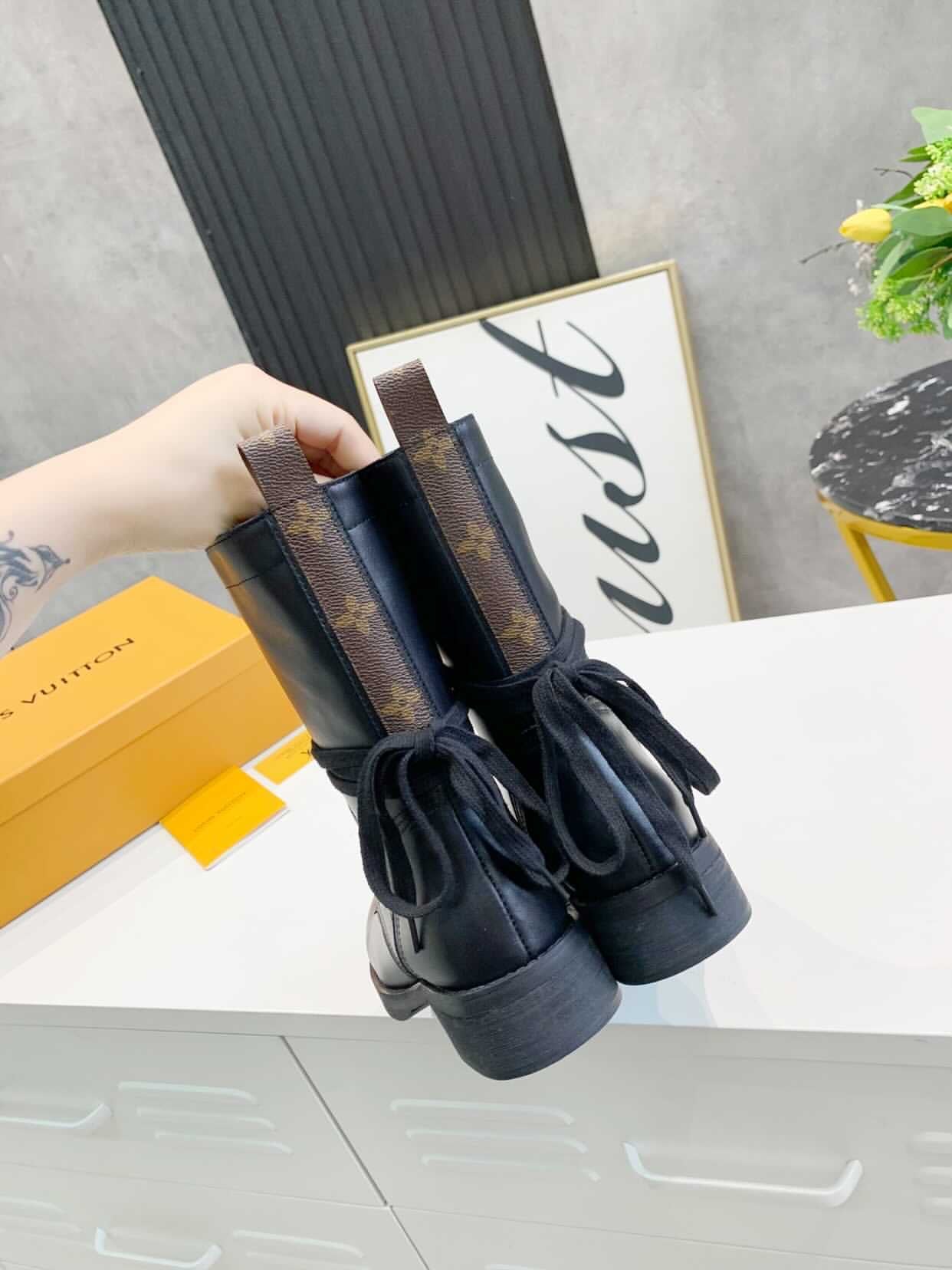 [TOP] Louis Vuitton LV LV Metropolis Flat Ranger Boots