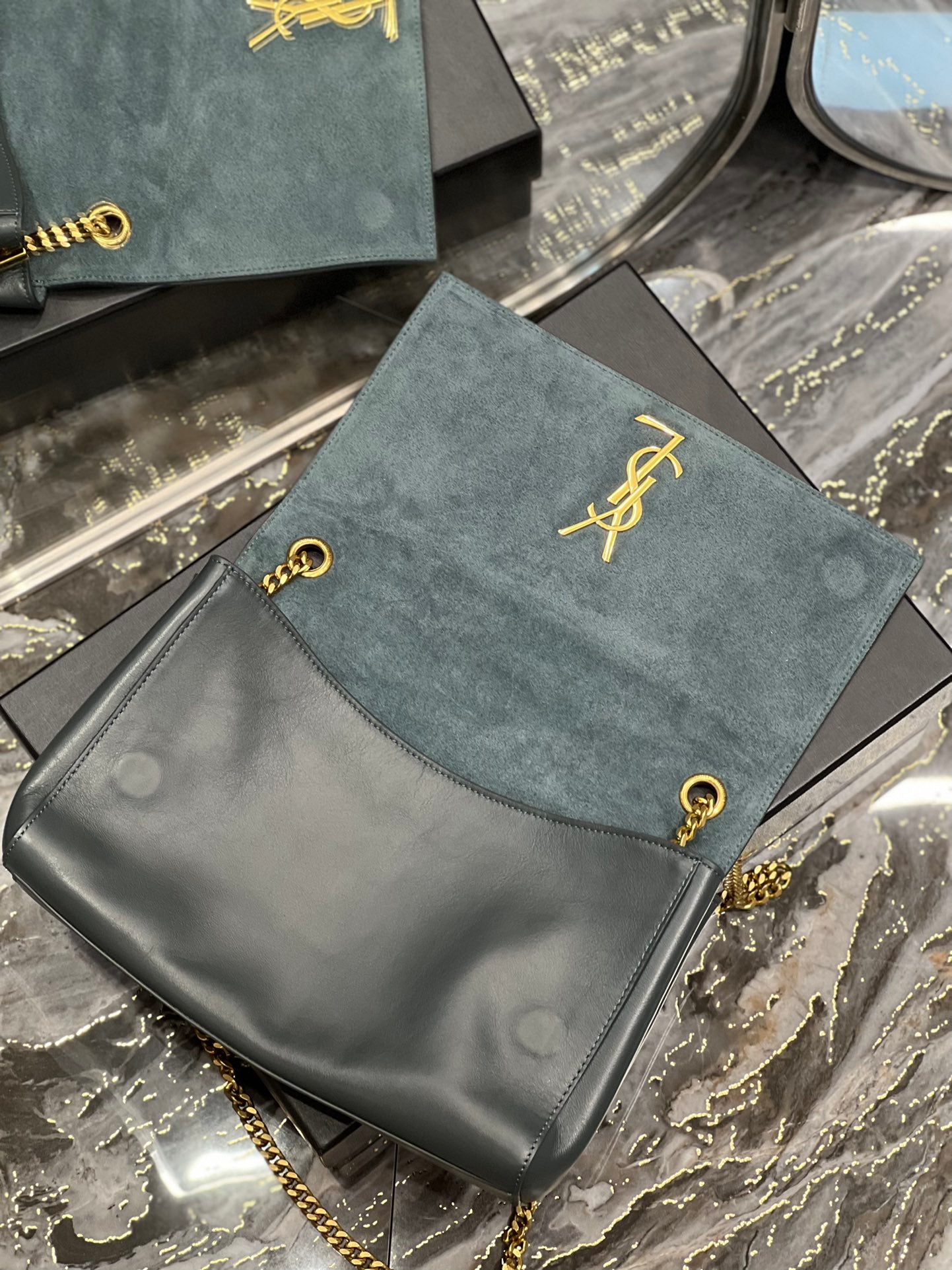 [TOP] Yves Saint Laurent YSL Kate Reversible Suede Bag - Deep Green