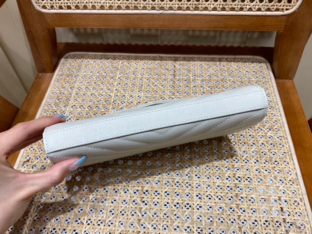 [TOP] Yves Saint Laurent YSL Woc Matelasse Medium Bag - White SHW