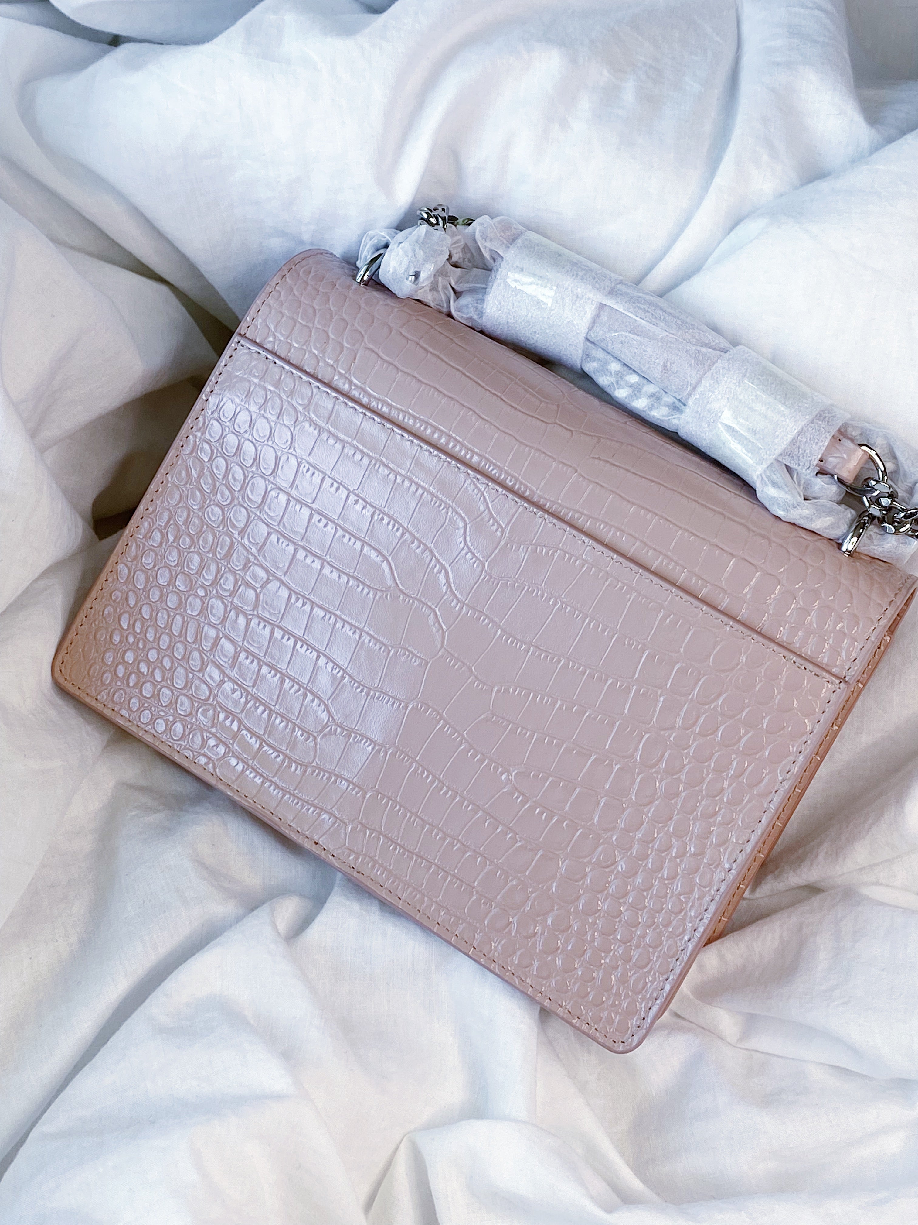 [TOP] Yves Saint Laurent YSL Pink Small Monogram Sunset Croc Embossed Leather Bag