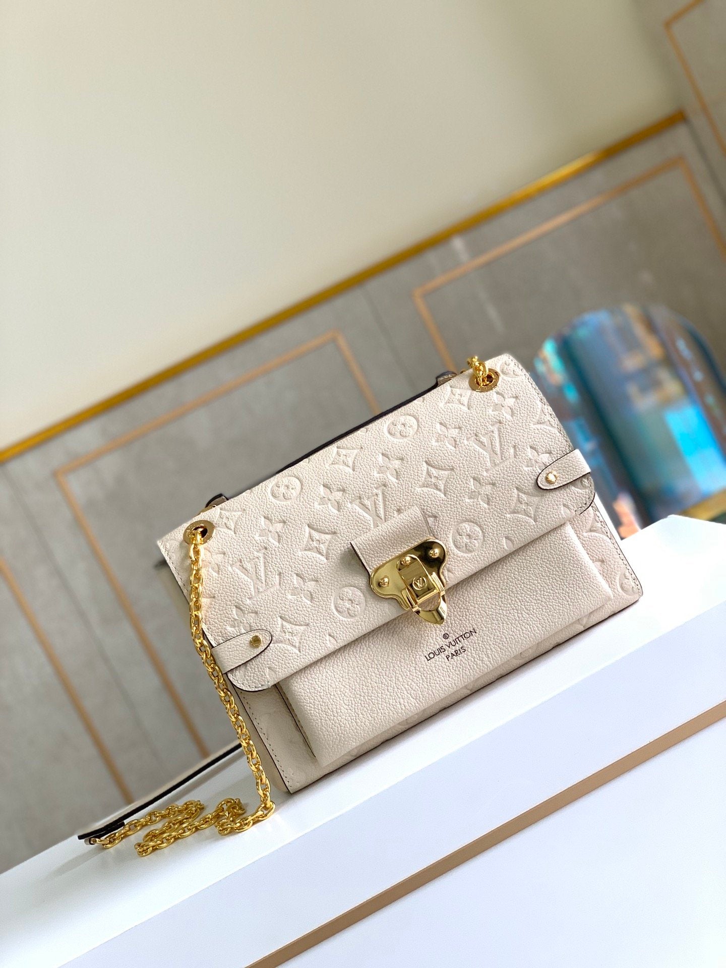 [TOP] Louis Vuitton LV  Vavin BB MM 25.0 x 17.0 x 9.5 cm - Cream White