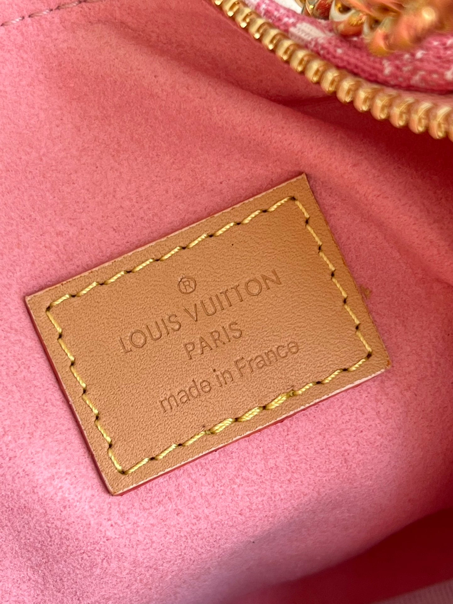 [TOP] Louis Vuitton LV Denim Half-Moon Bag 23 x 13 x 6cm- Pink