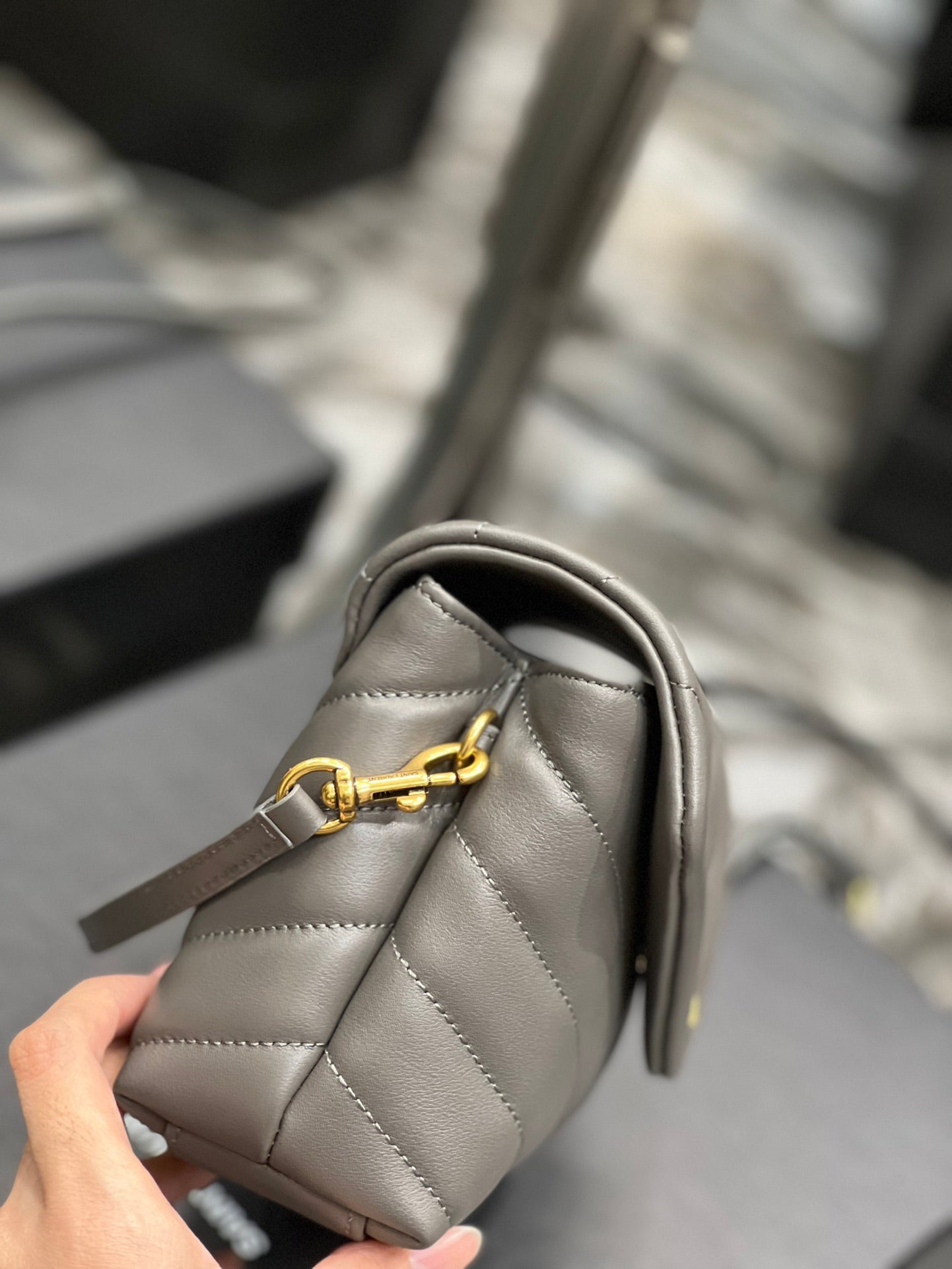[TOP] Yves Saint Laurent YSL Loulou Toy Bag 20cm - Grey