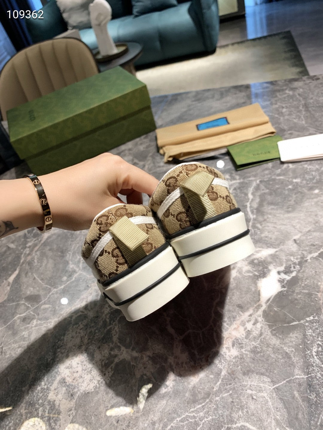 [TOP] GUCCI Tennis Slip On Sneakers 1977