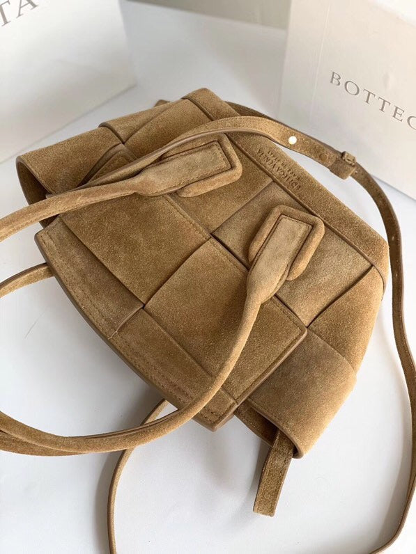 [TOP] Bottega Veneta BV Mini Arco 29 Sude Bag - Brown