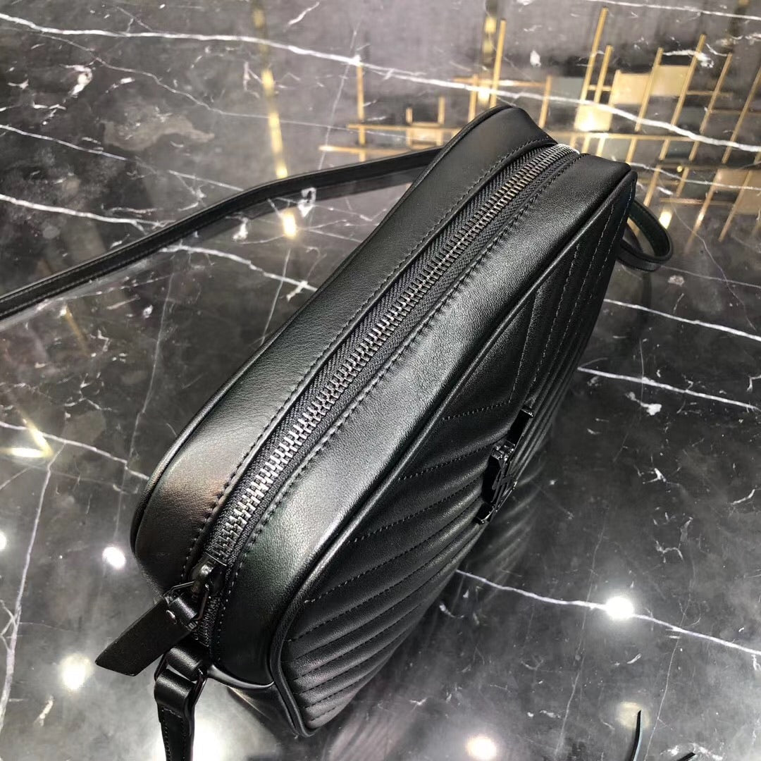 [TOP] Yves Saint Laurent YSL YSL LouLou Camera Bag - Black