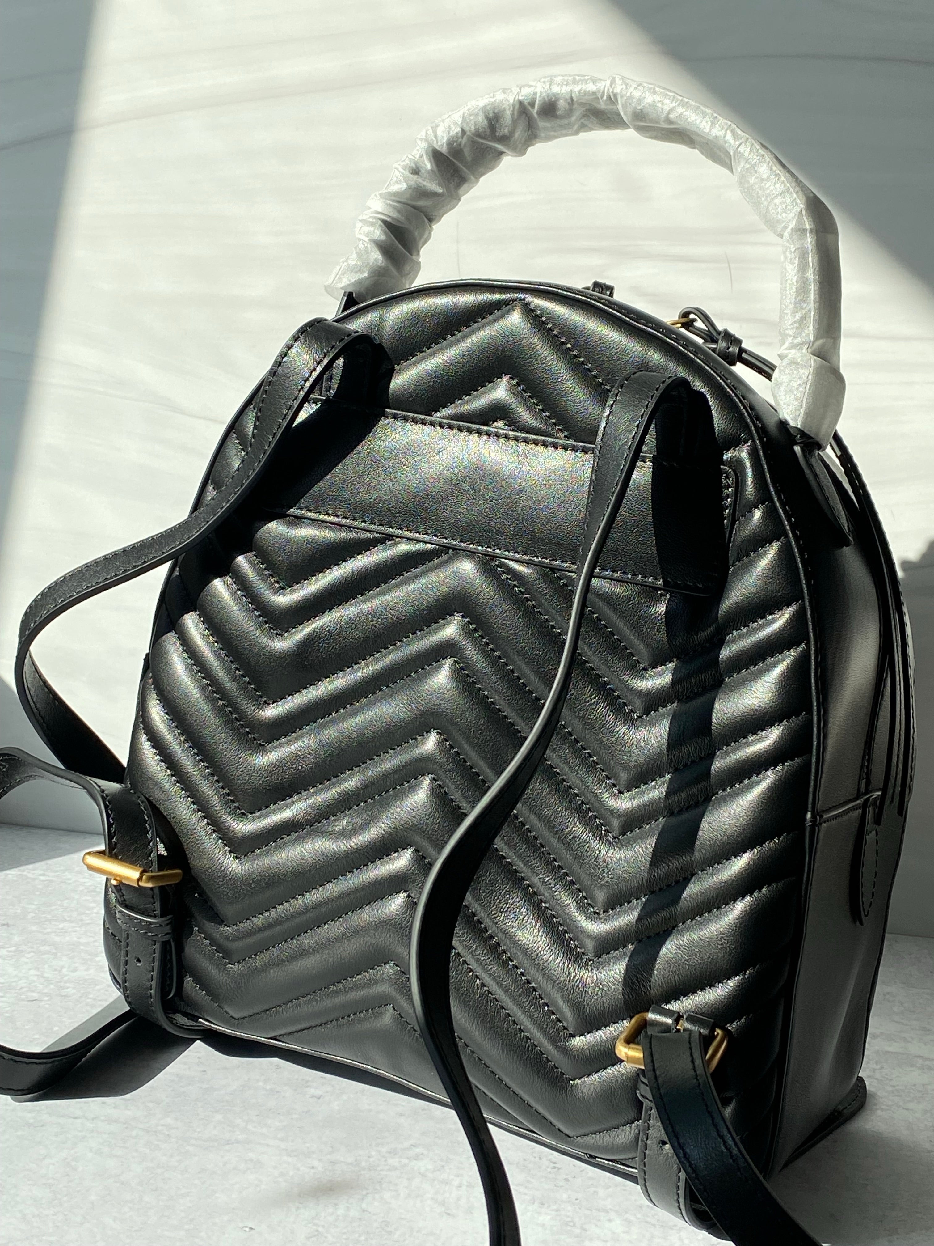 [TOP] GUCCI GG Marmont Backpack Quilted Leather 22.5x26x11cm- Black