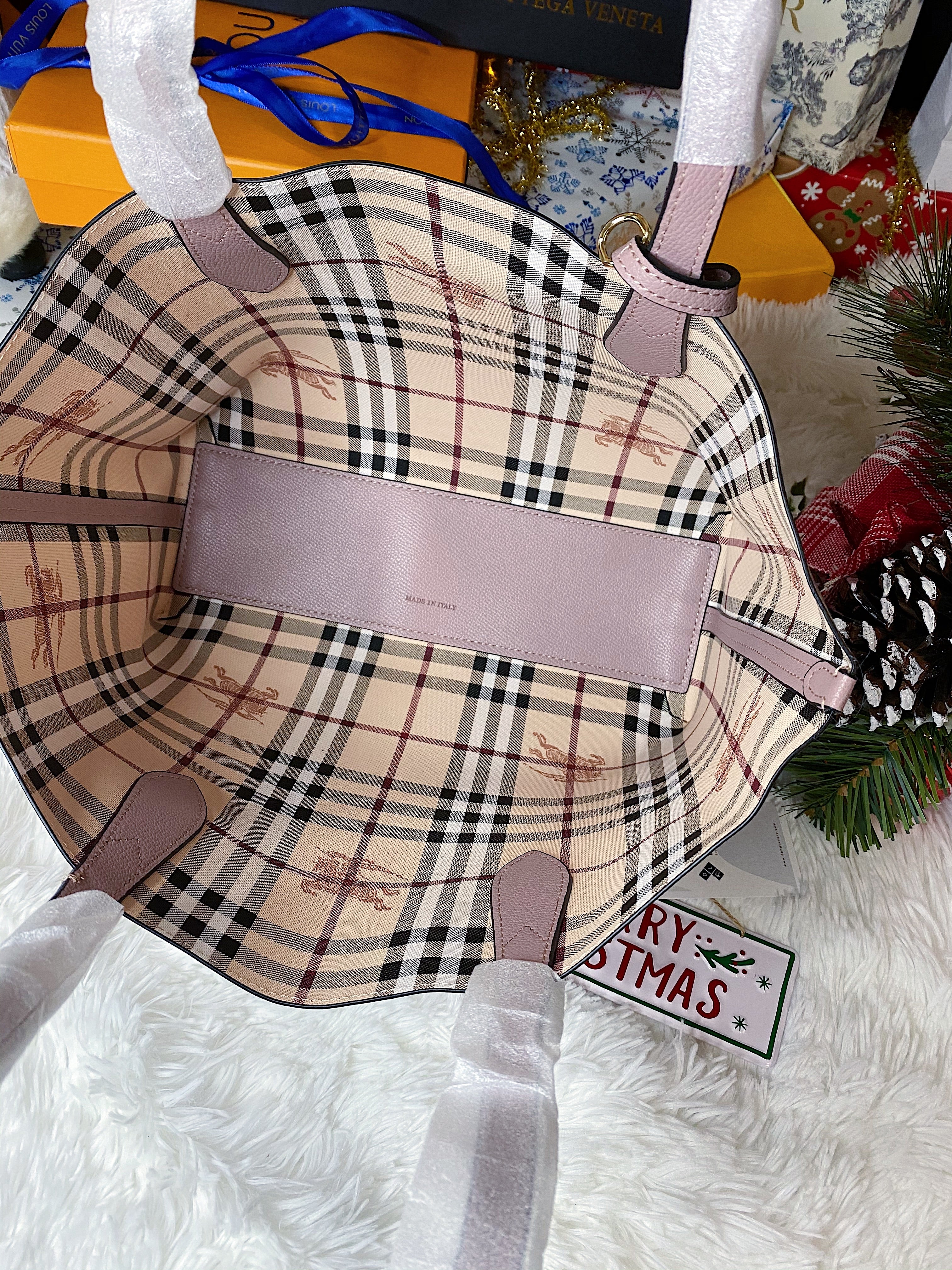 [TOP] BURBERRY Reversible Tote - PINK