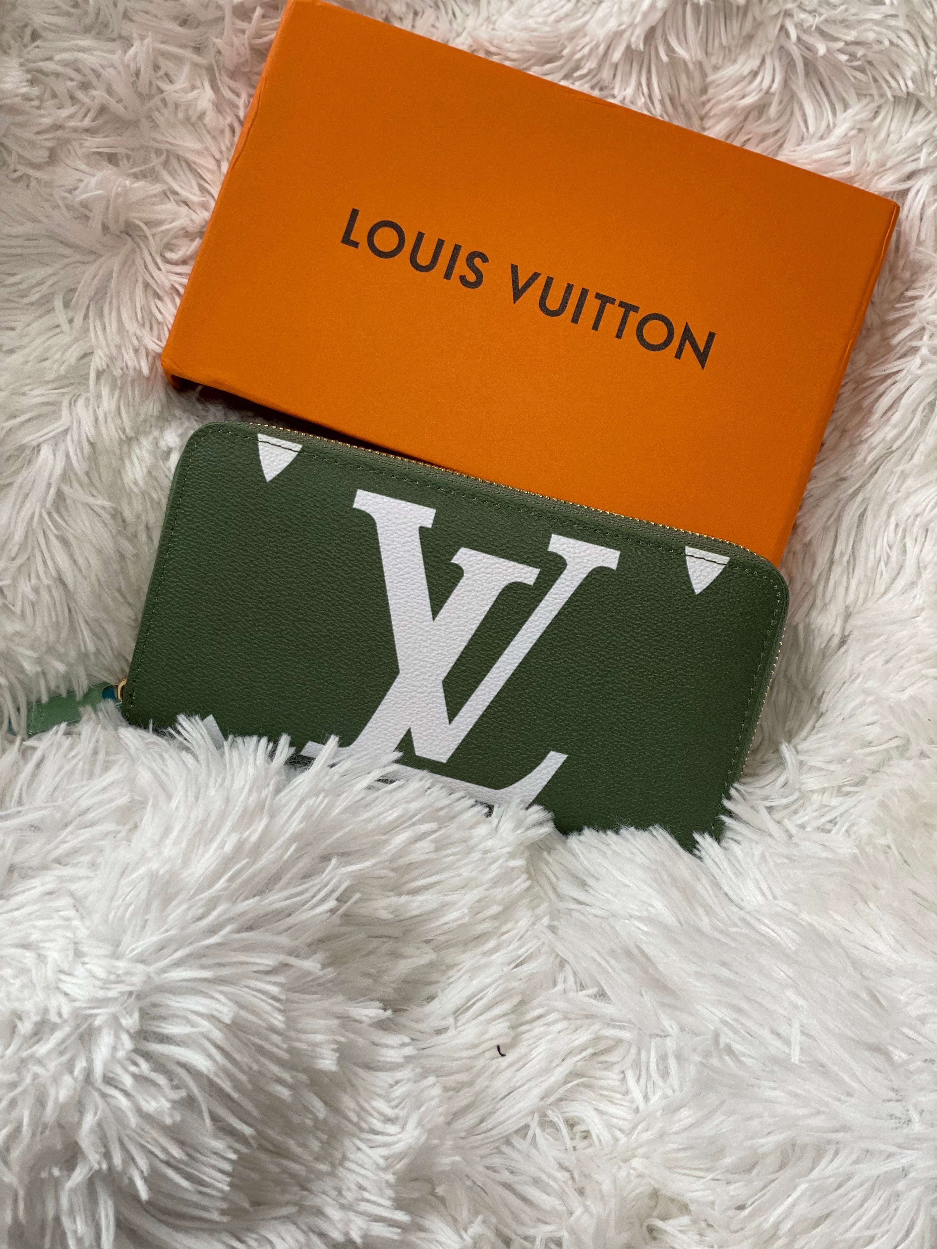 [TOP] Louis Vuitton LV LV Giant Monogram Bicolor- Green & Cream