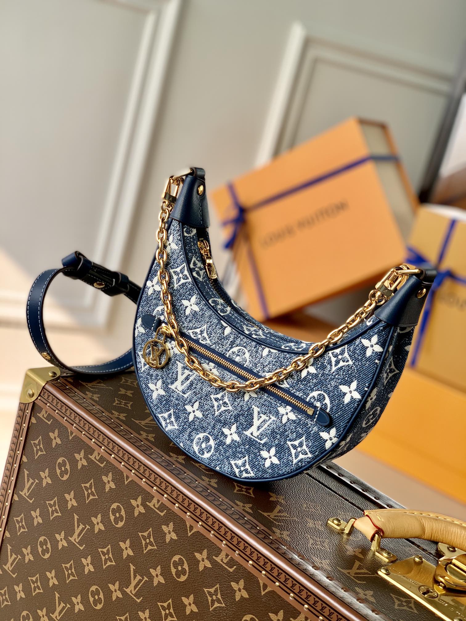 [TOP] Louis Vuitton LV  Circle Monogram Denim 23x13x6cm-Blue
