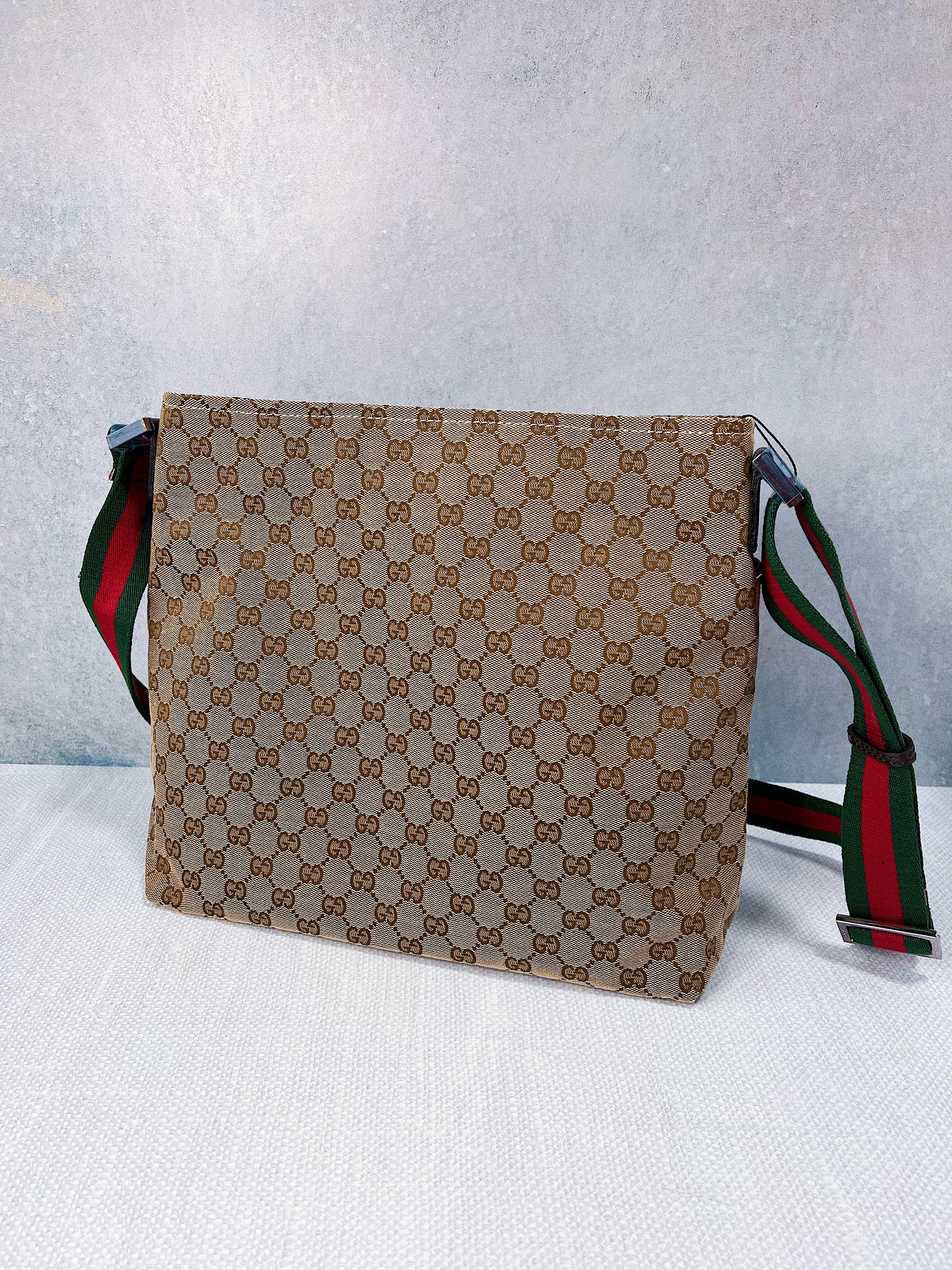 [TOP] GUCCI Supreme Messenger Crossbody Bag