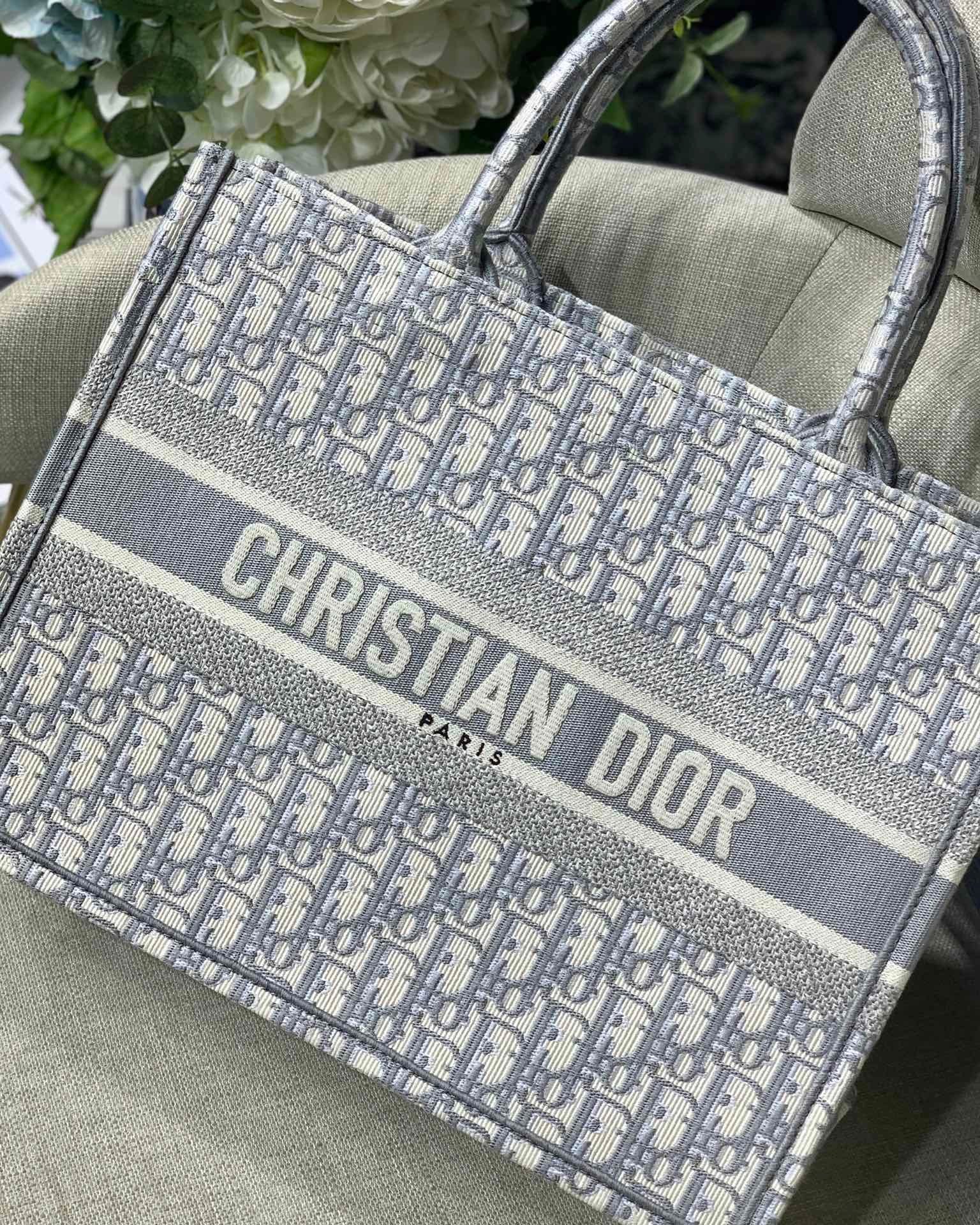 [TOP] Christian Dior Book Tote Bag Embroidered 26.5cm/36.5cm/41.5cm - Grey