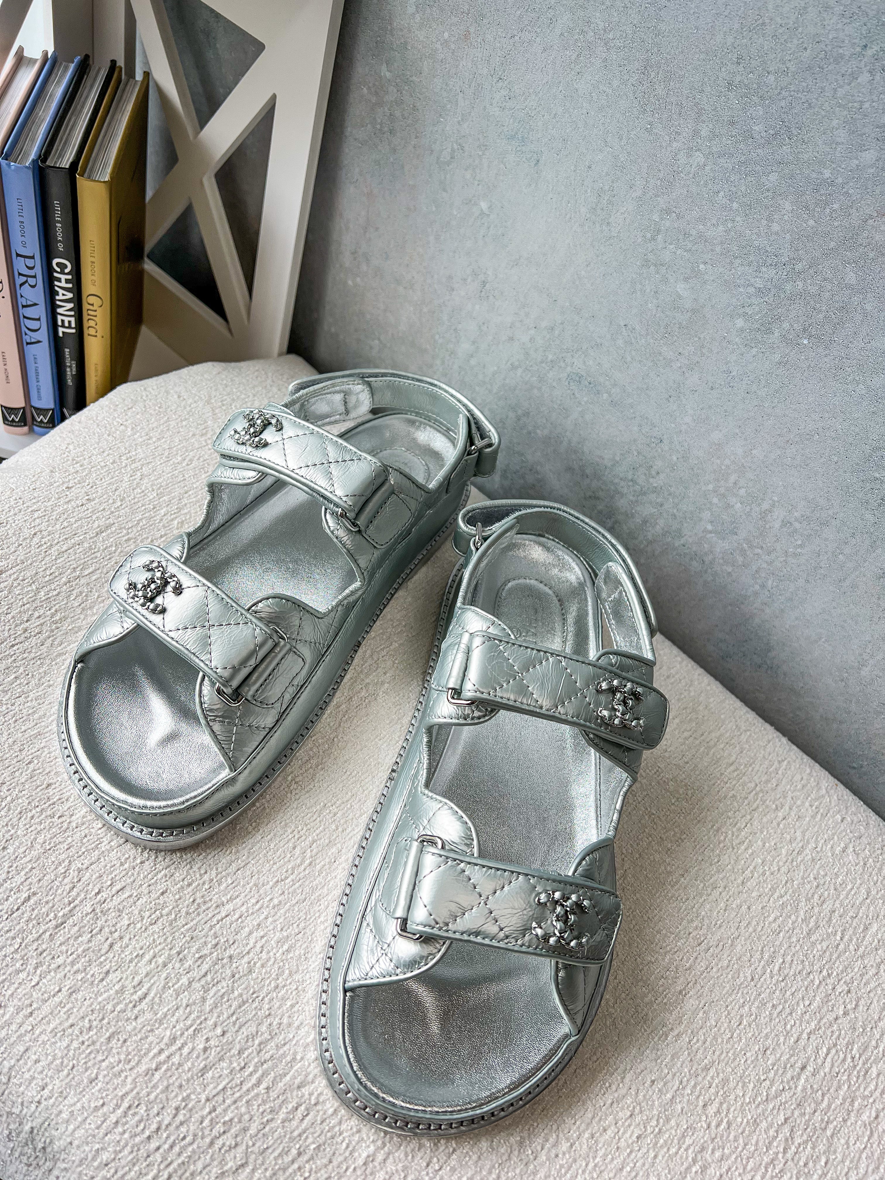 [TOP] CHANEL Dad Sandals - Metallic Silver